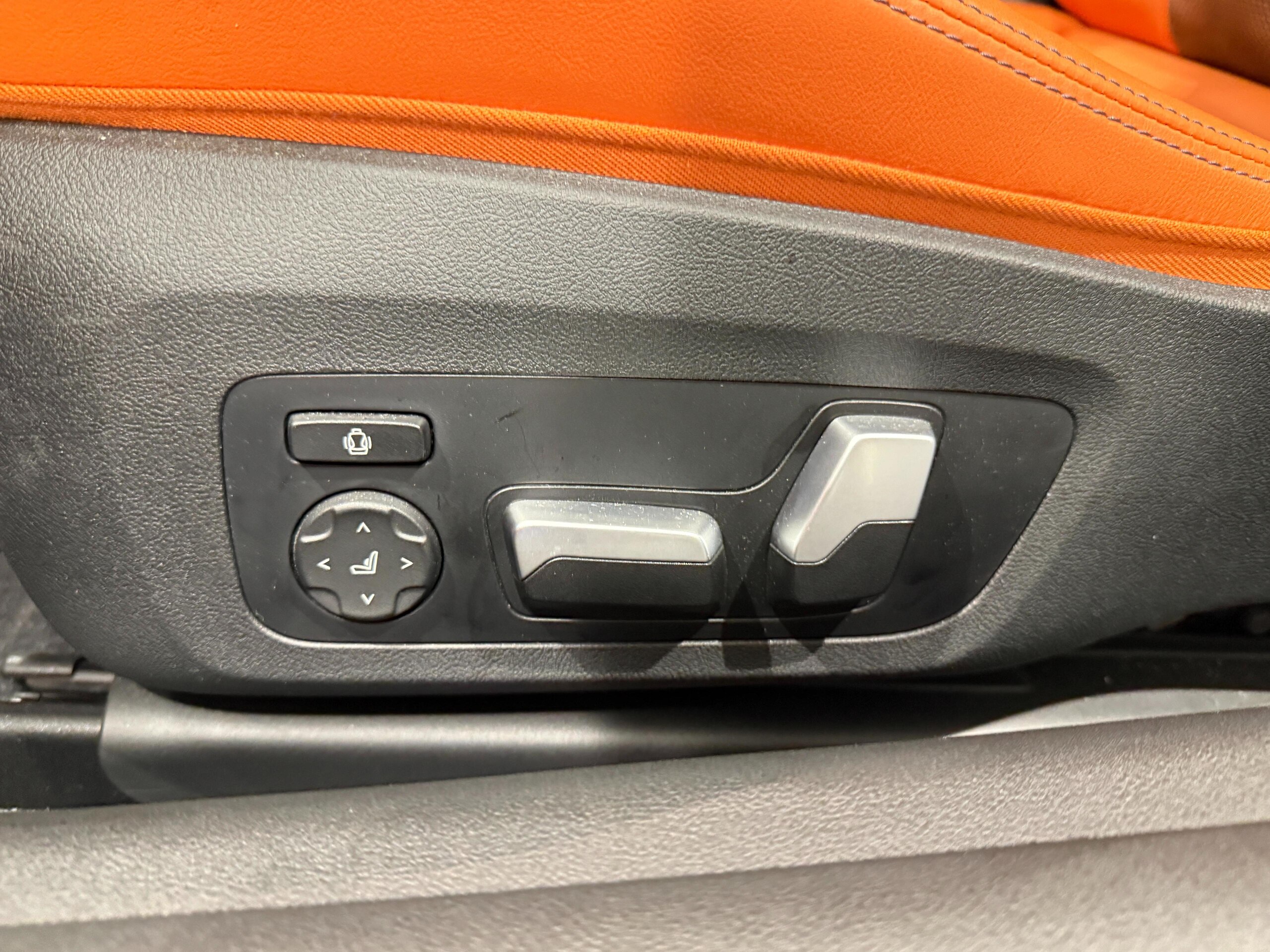 2022 BMW M4 Competition — Photo 13 / 26