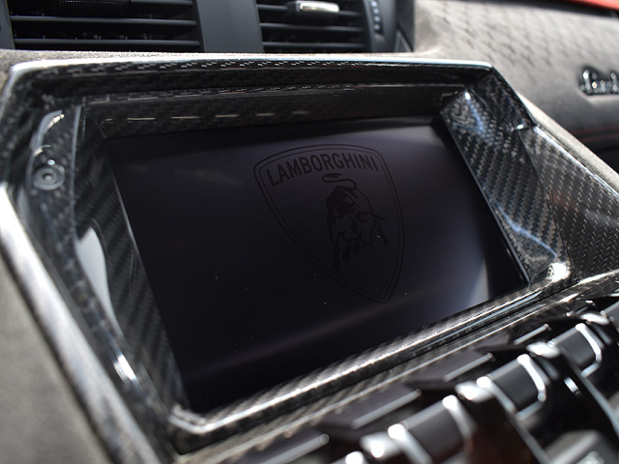 2022 Lamborghini Aventador Roadster LP780-4 Ultimae — Photo 37 / 38