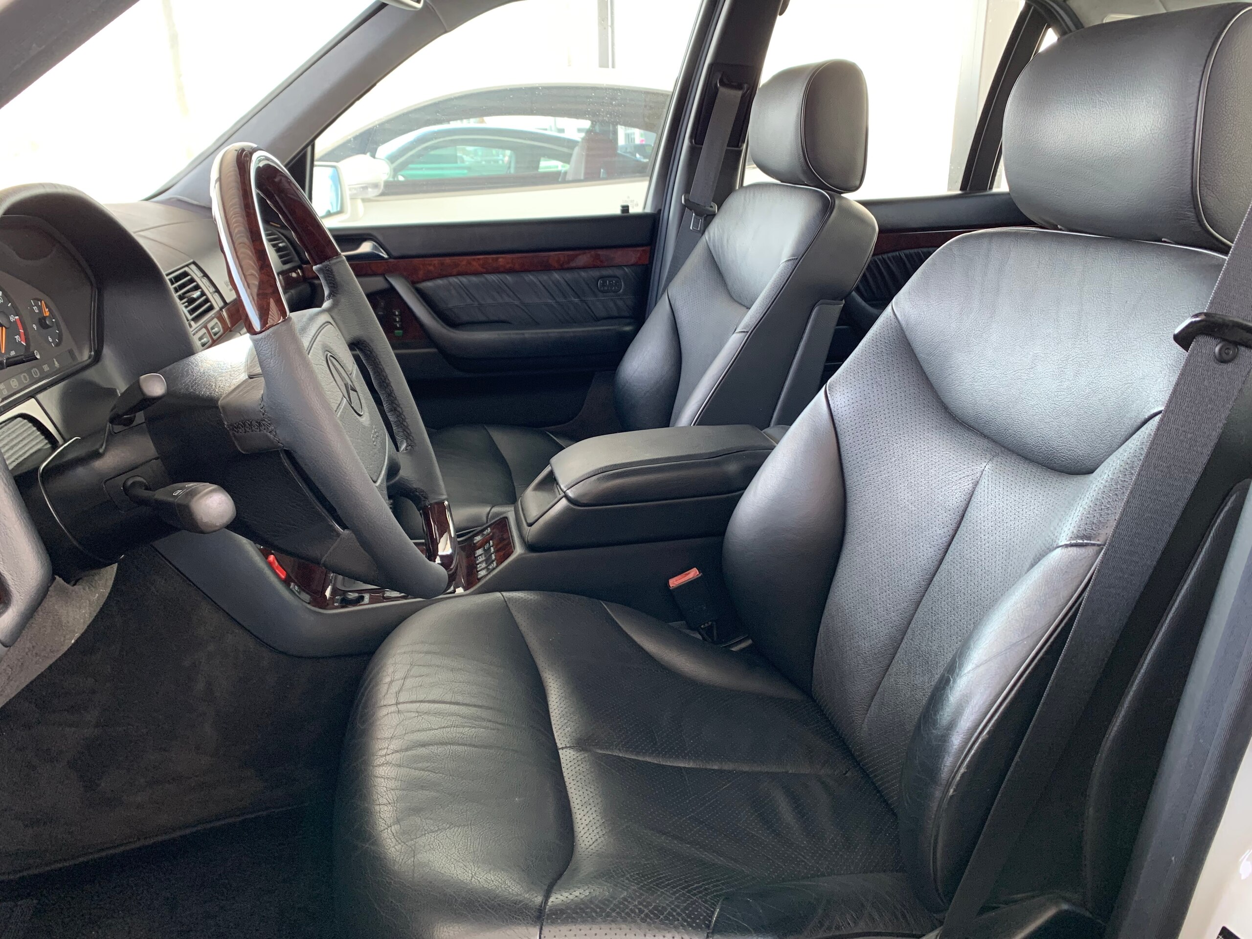 1998 Mercedes Benz S500 — Photo 10 / 19