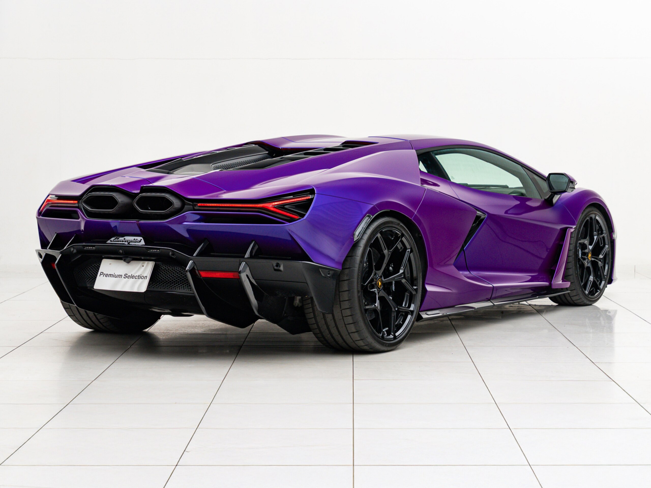 2024 Lamborghini Revuelto — Photo 6 / 23