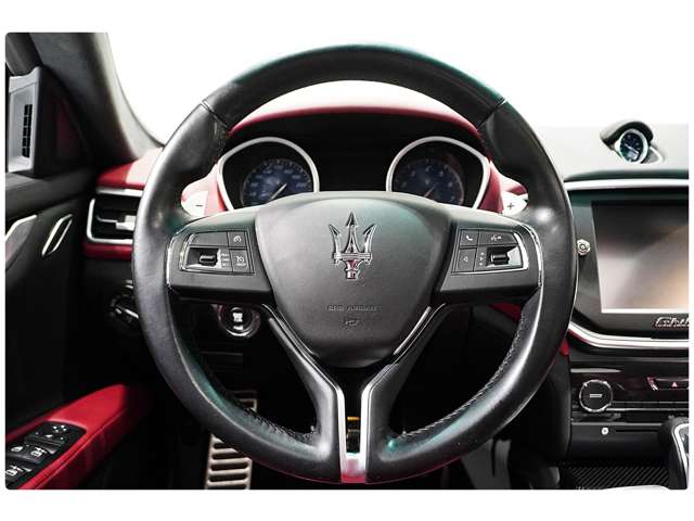 2015 Maserati Ghibli S Q4 — Photo 16 / 31