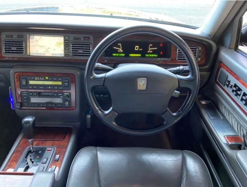 2000 Toyota Century — Photo 12 / 14