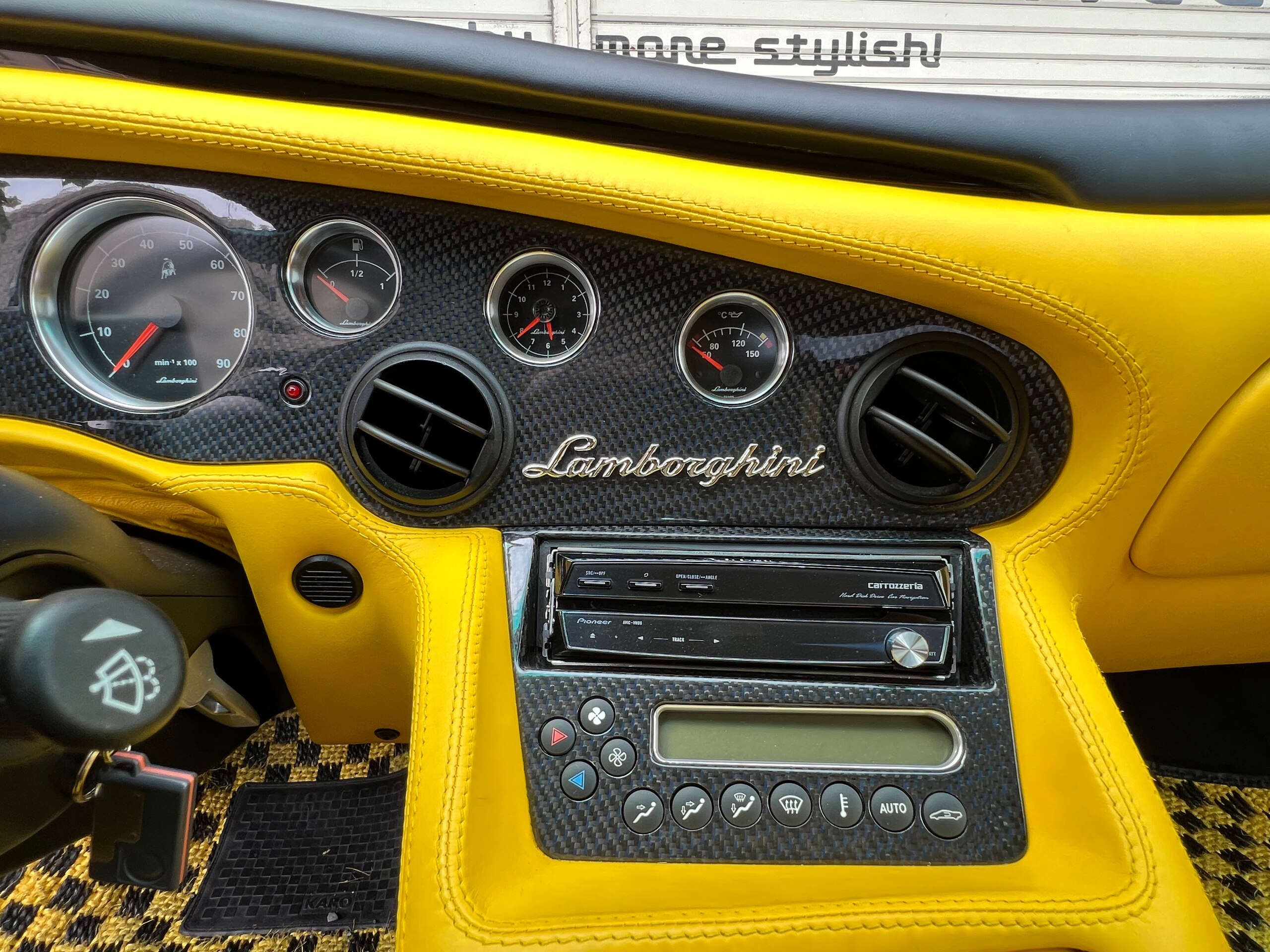 2001 Lamborghini Diablo VT 6.0 — Photo 10 / 18