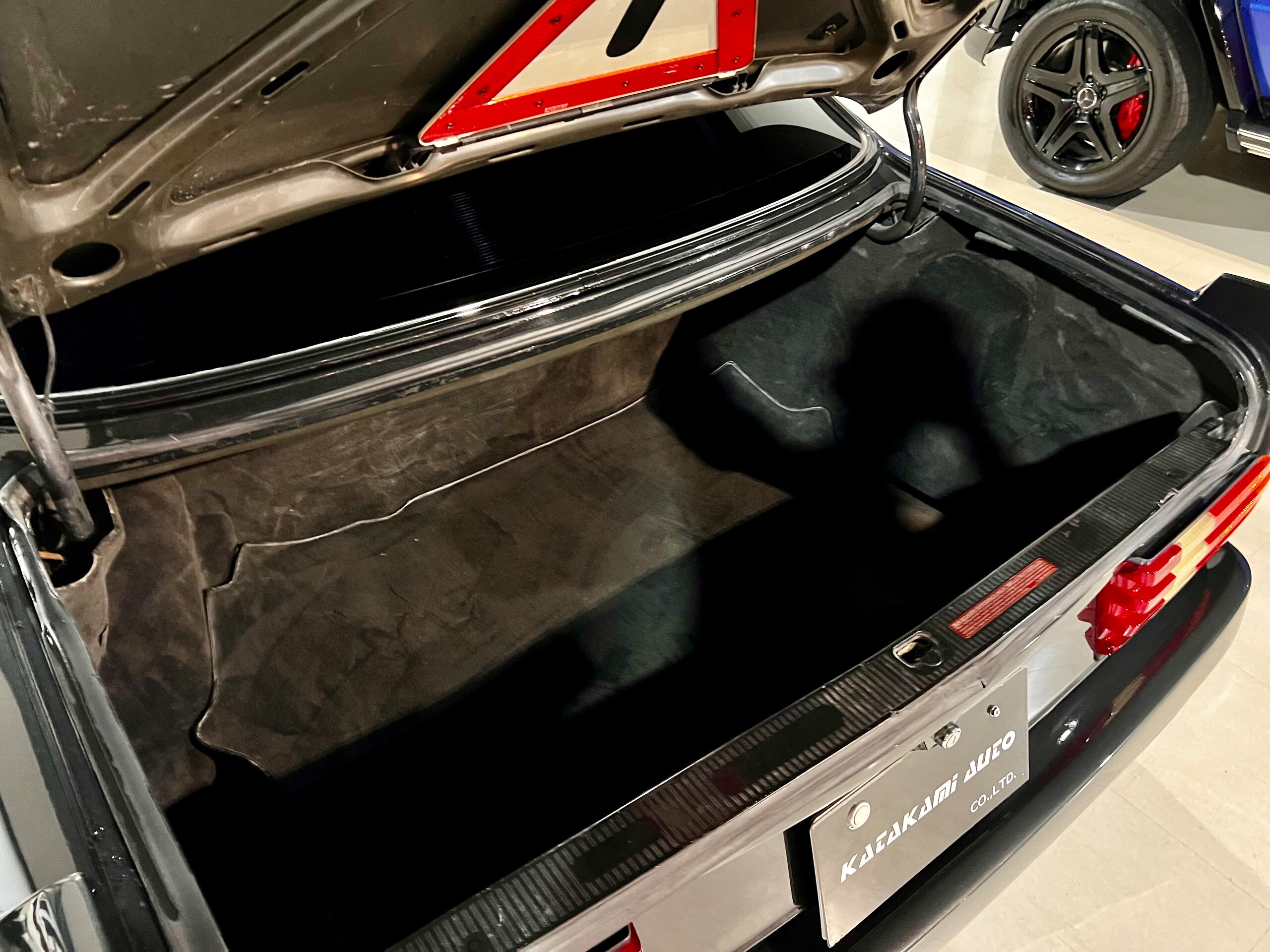1989 Mercedes Benz 560SEC — Photo 19 / 19