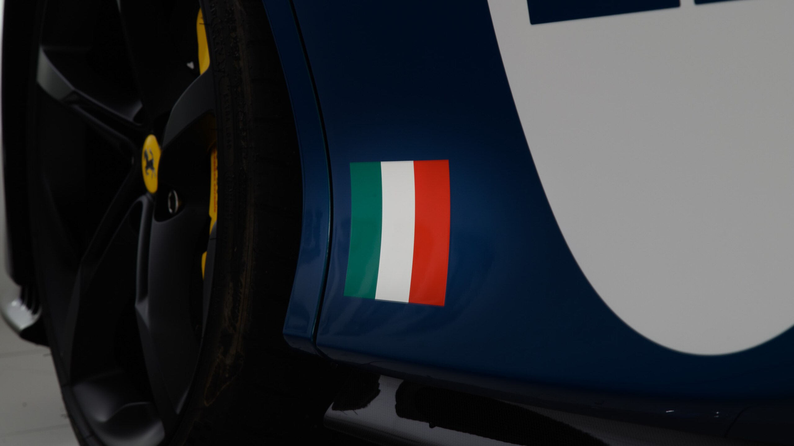 2023 Ferrari SF90 Spider Tailor Made — Photo 8 / 26