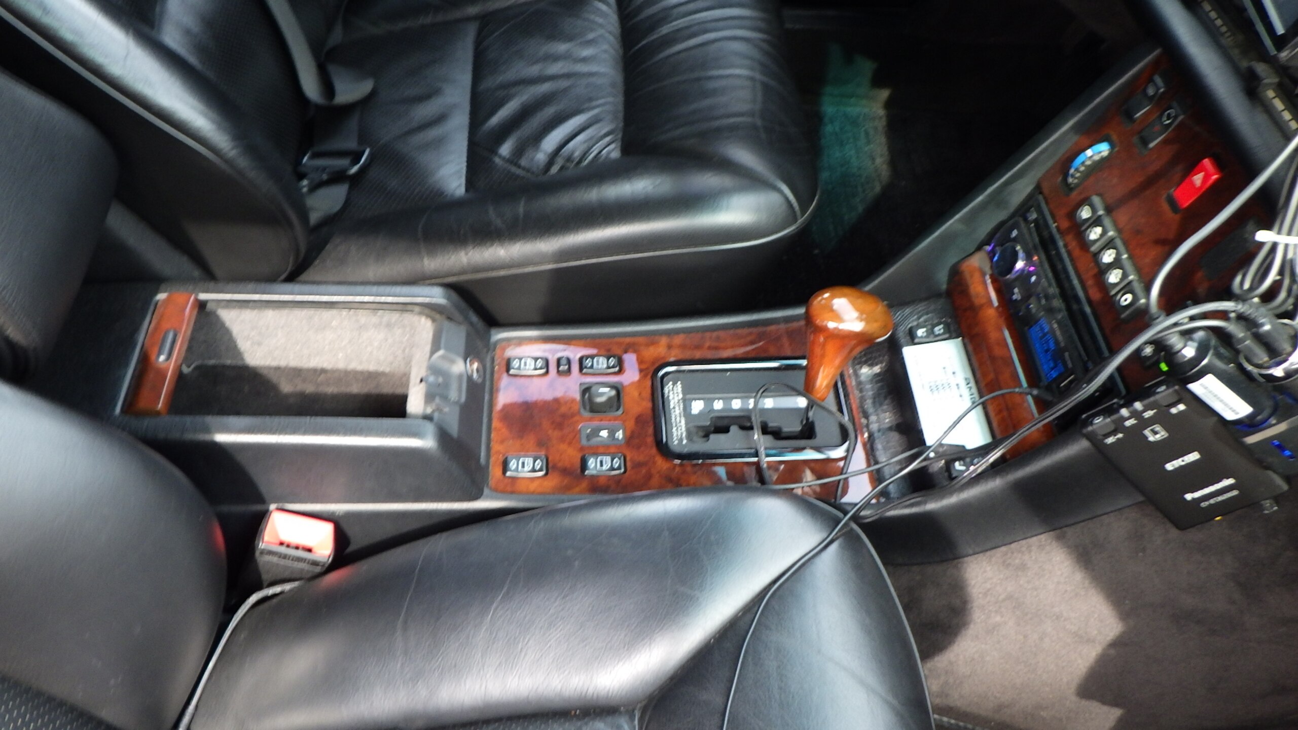 1990 Mercedes Benz 560SEL 6.0 AMG — Photo 11 / 18