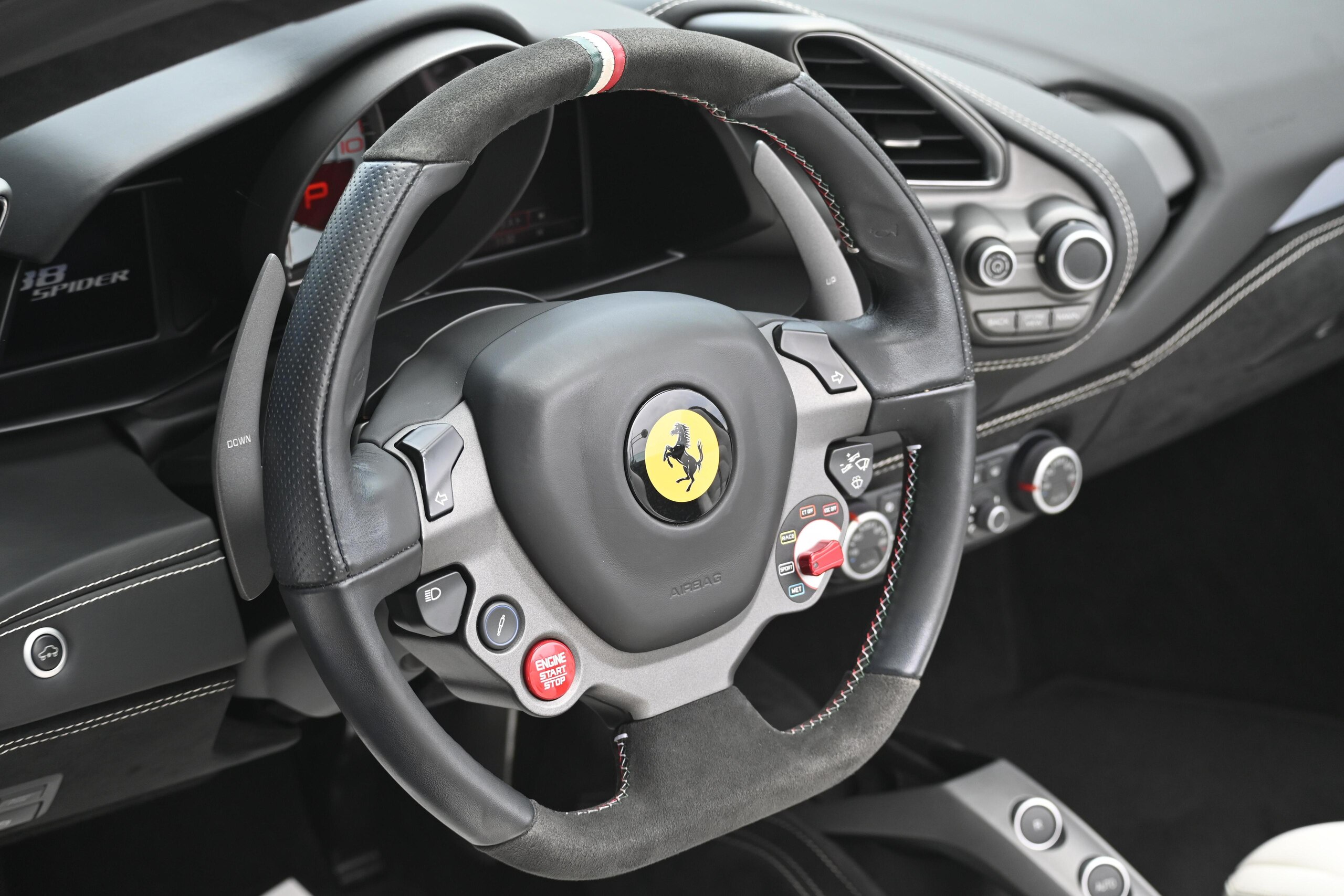2016 Ferrari 488 Spider — Photo 11 / 20