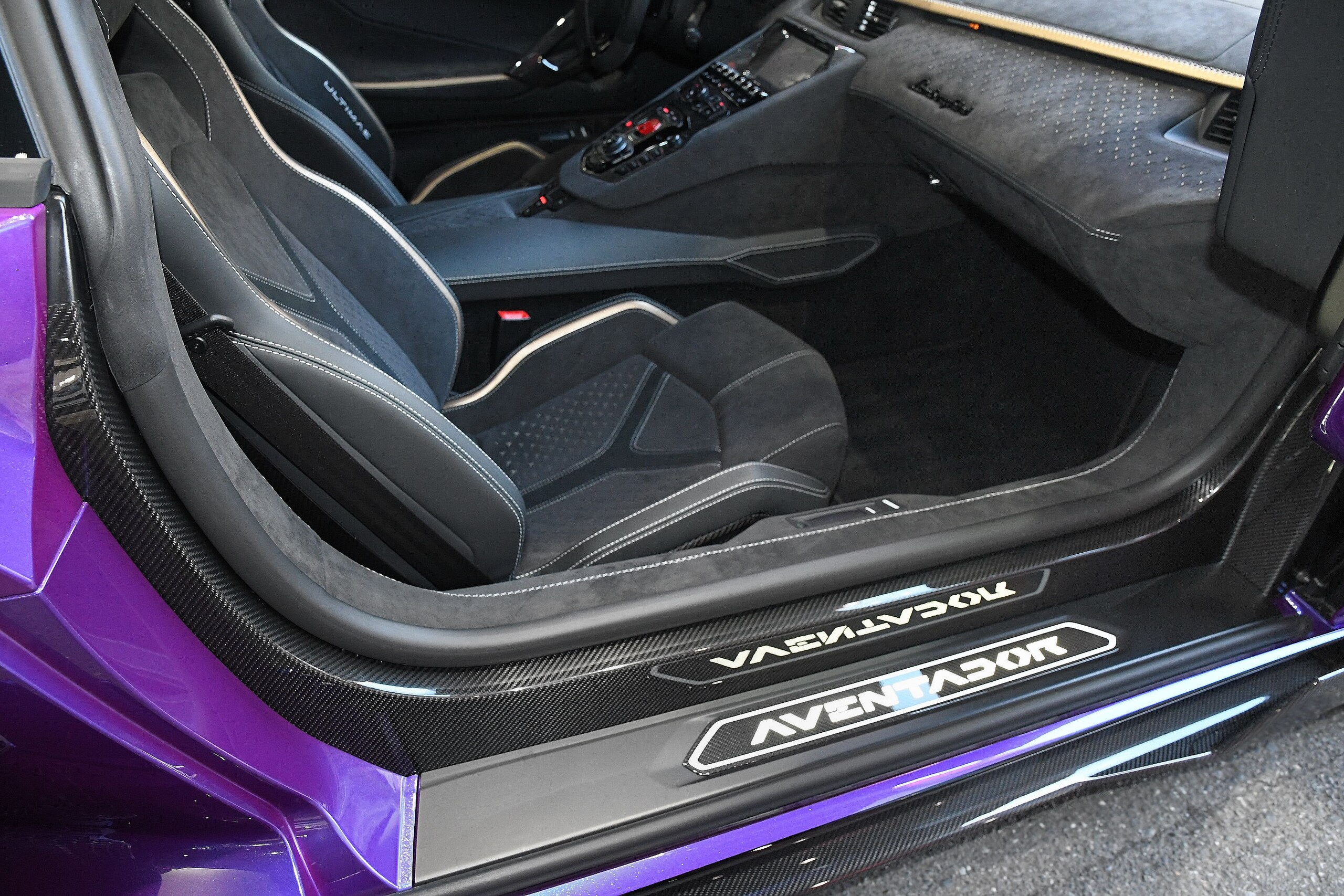 2022 Lamborghini Aventador Roadster LP780-4 Ultimae — Photo 8 / 55