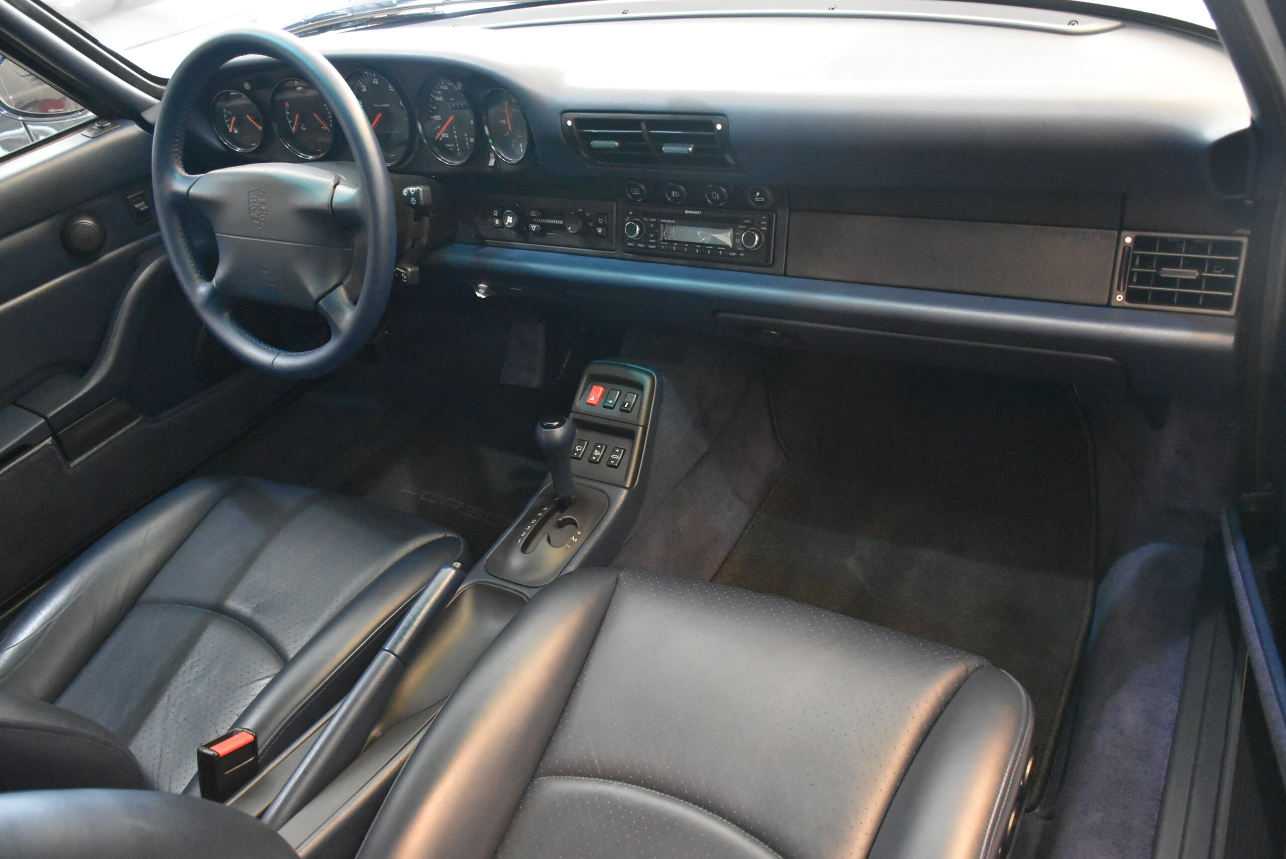 1994 Porsche 911 Carrera — Photo 8 / 17