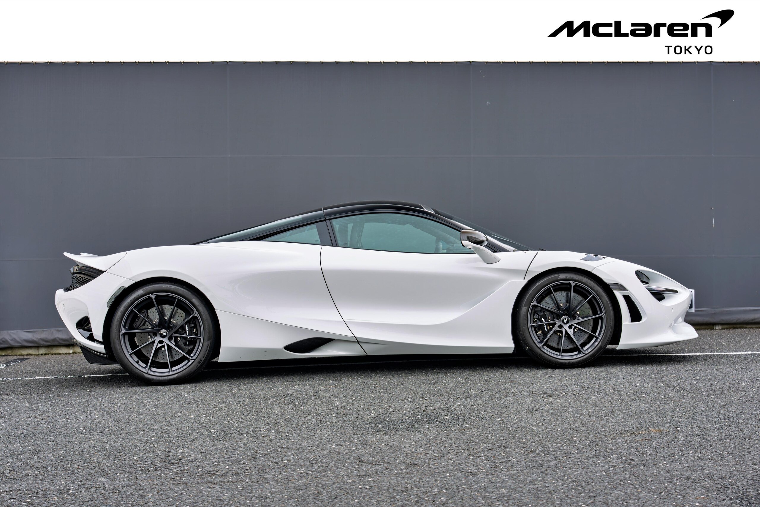 2024 McLaren 750S — Photo 13 / 44