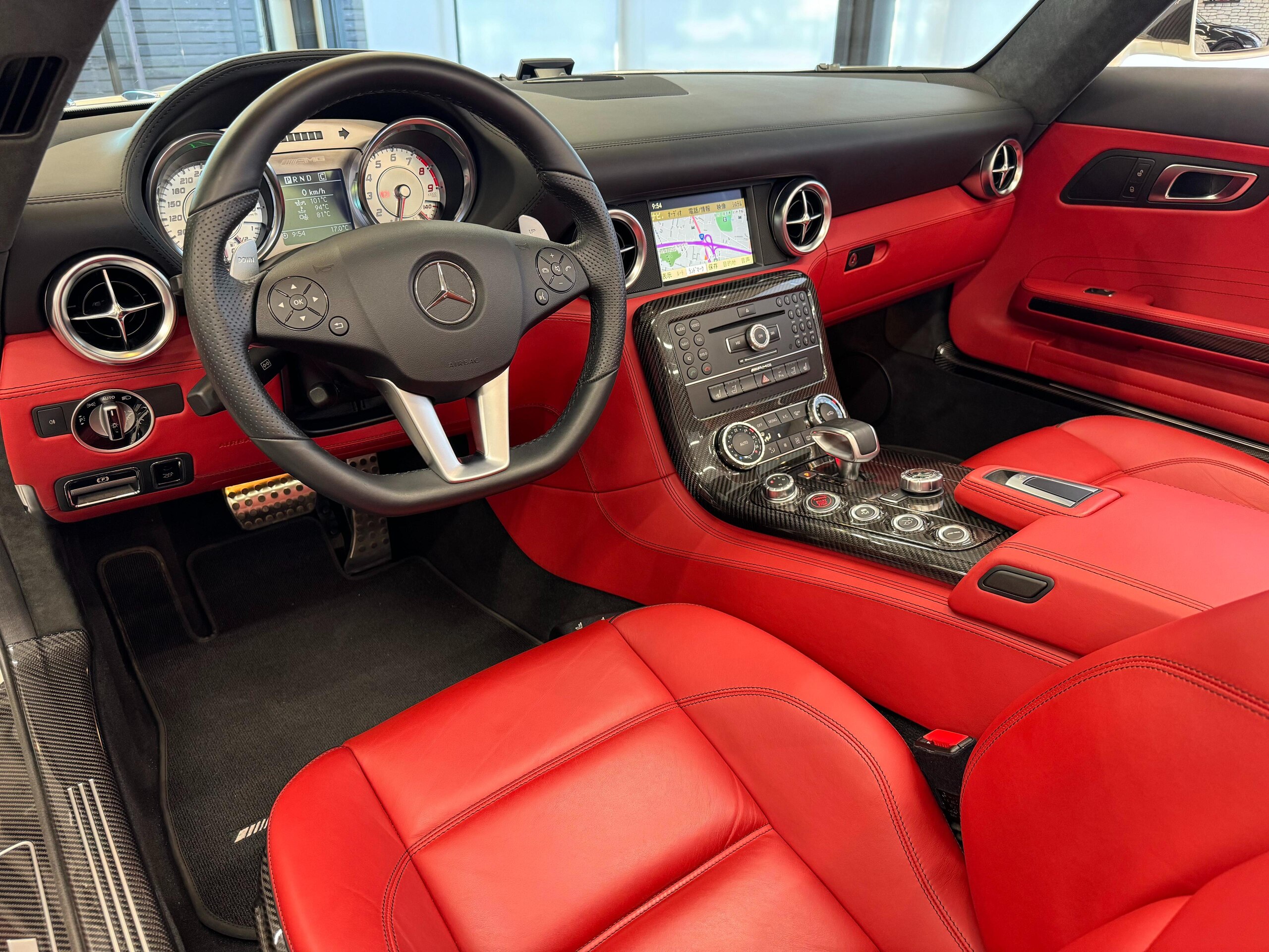 2012 Mercedes Benz SLS AMG Roadster — Photo 10 / 27