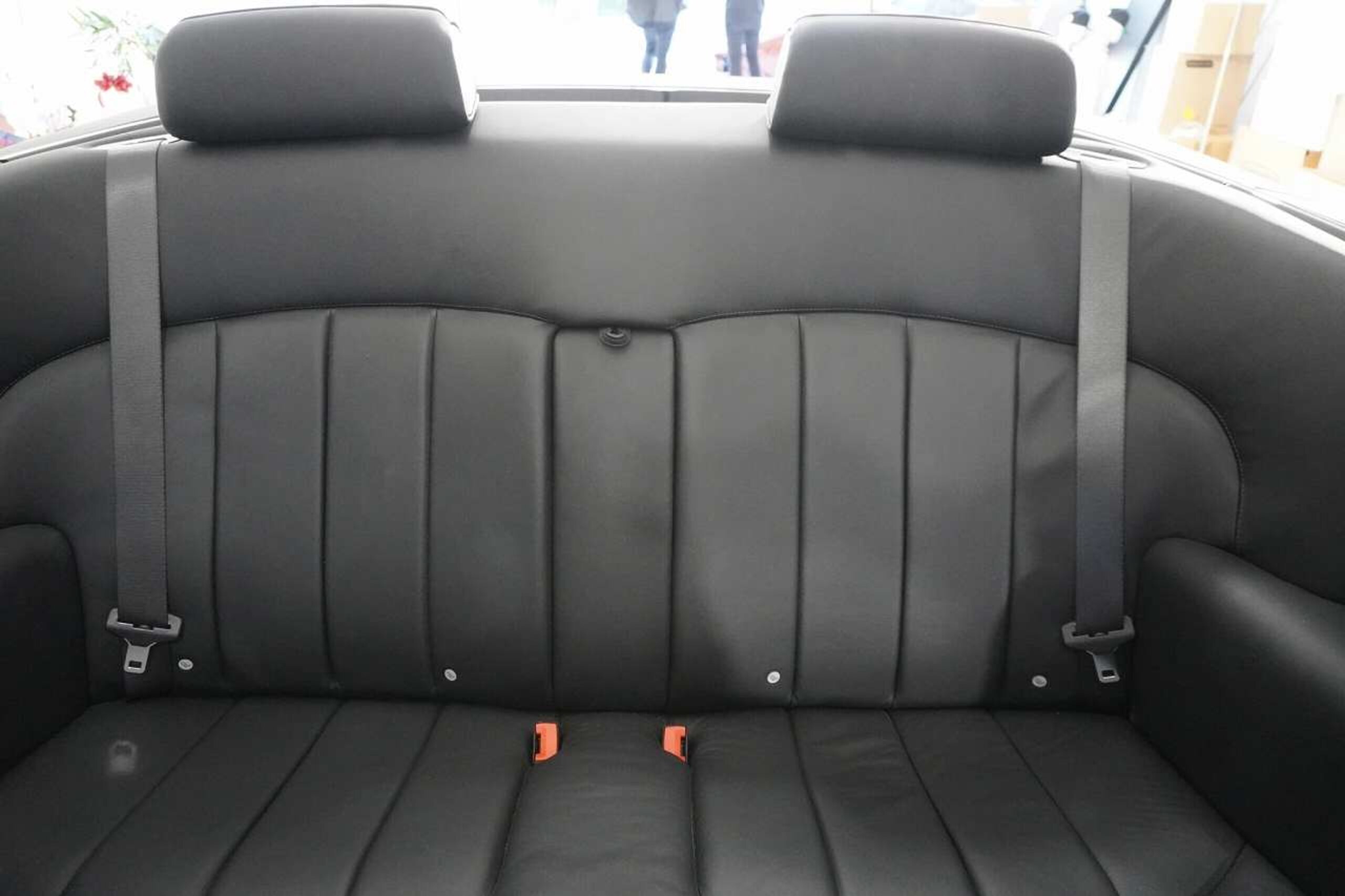 2013 Rolls-Royce Phantom Drophead Coupe — Photo 9 / 13