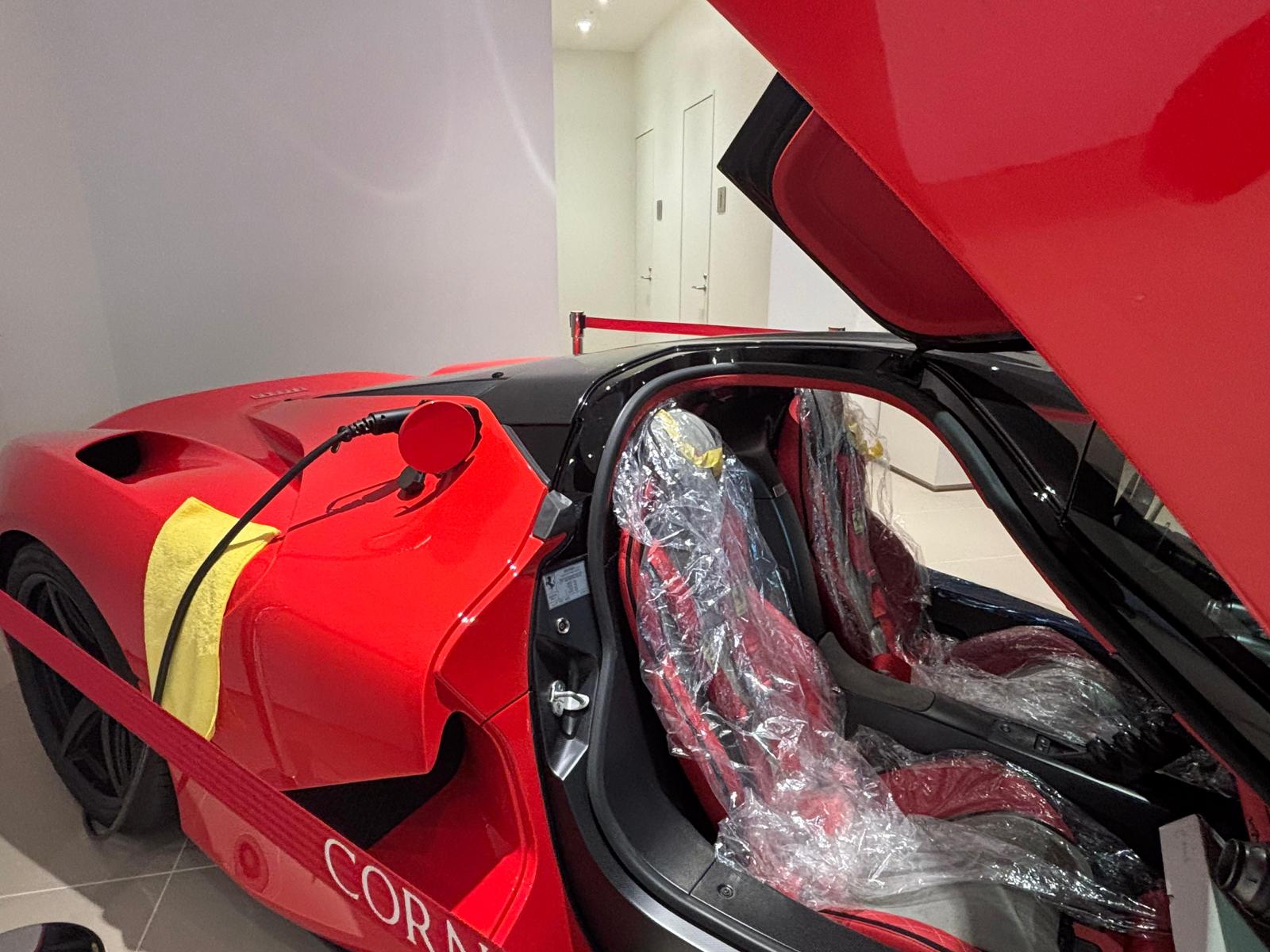 2018 Ferrari LaFerrari — Photo 7 / 18