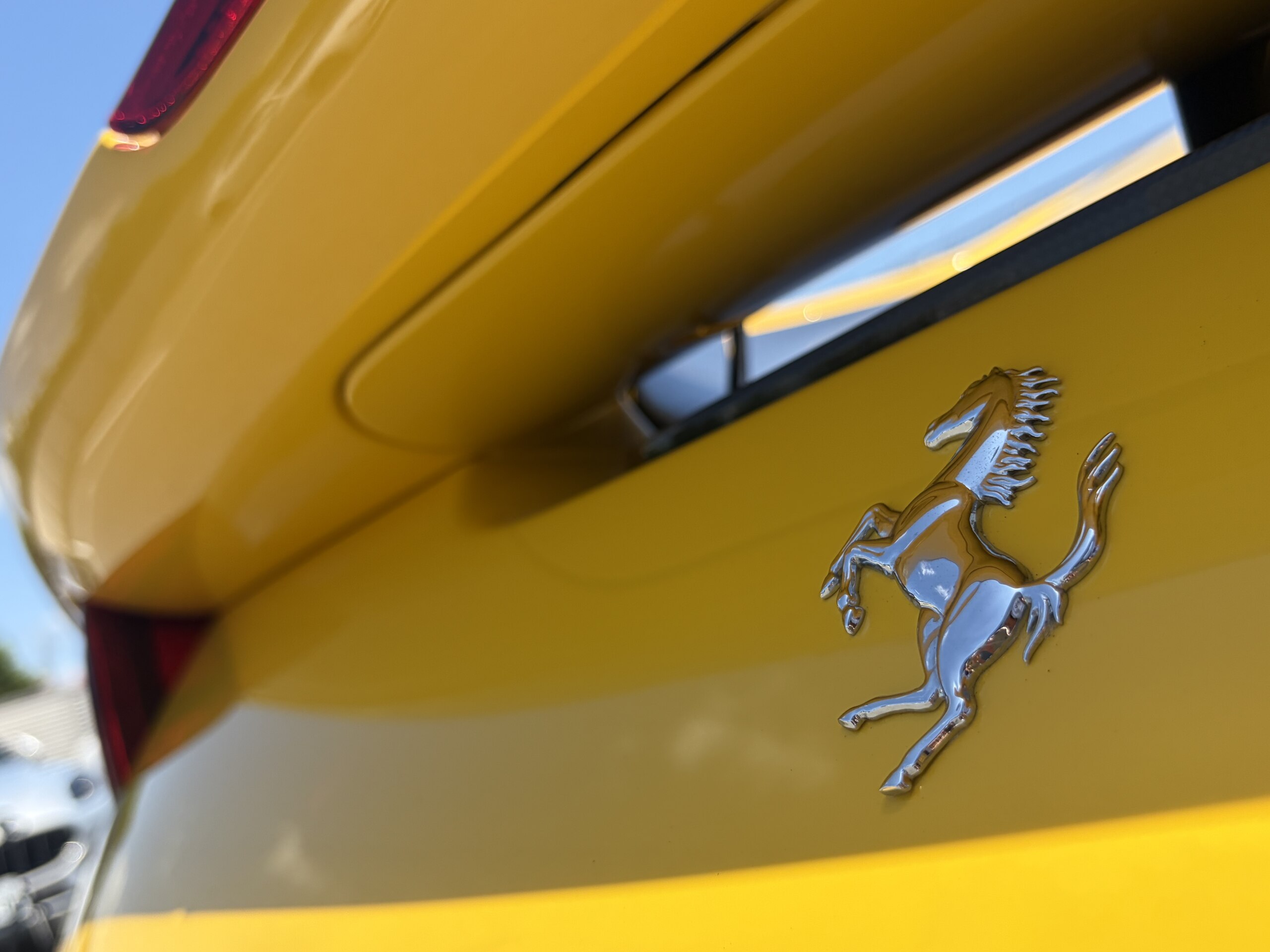 2021 Ferrari F8 Spider — Photo 33 / 37