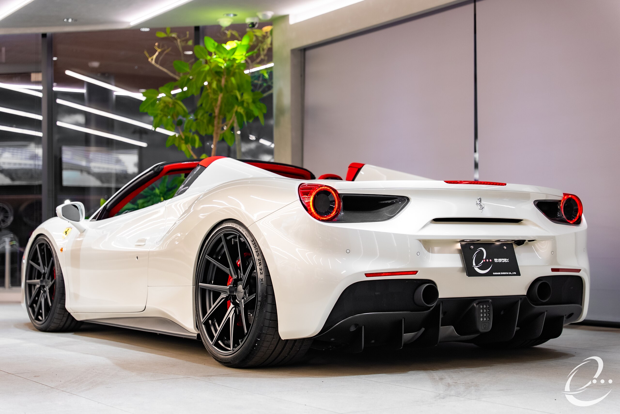2017 Ferrari 488 Spider — Photo 65 / 67