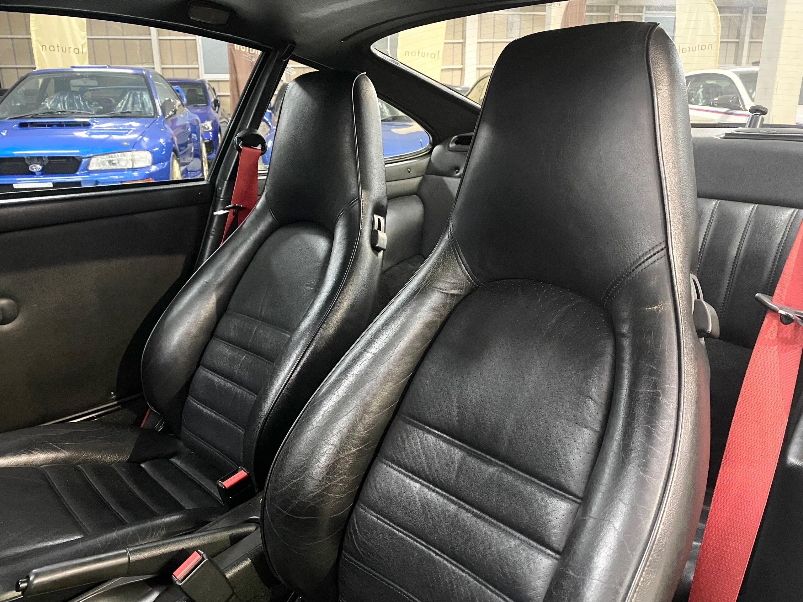 1990 Porsche 911 Carrera 2 — Photo 9 / 14