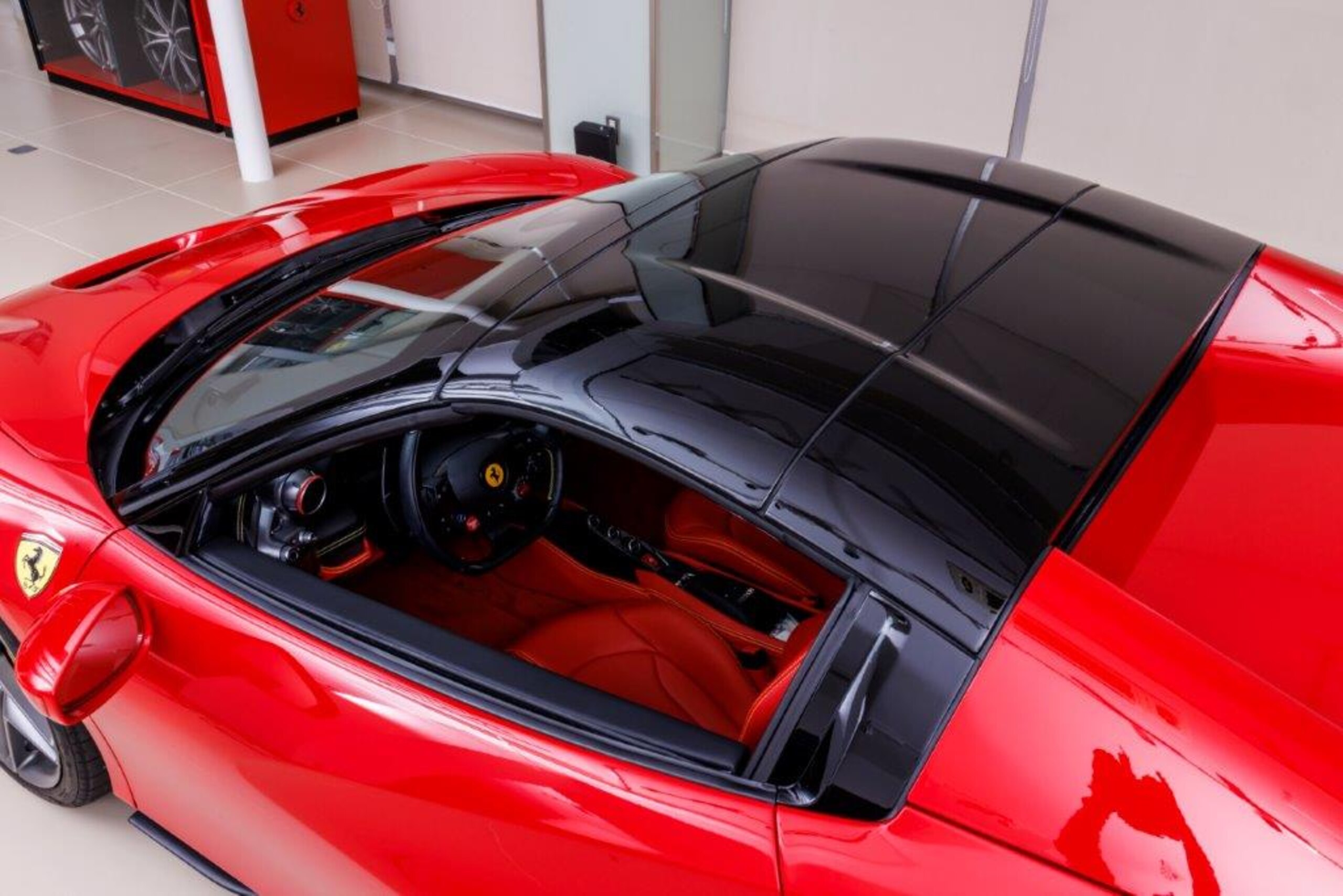 2022 Ferrari F8 Spider — Photo 11 / 42