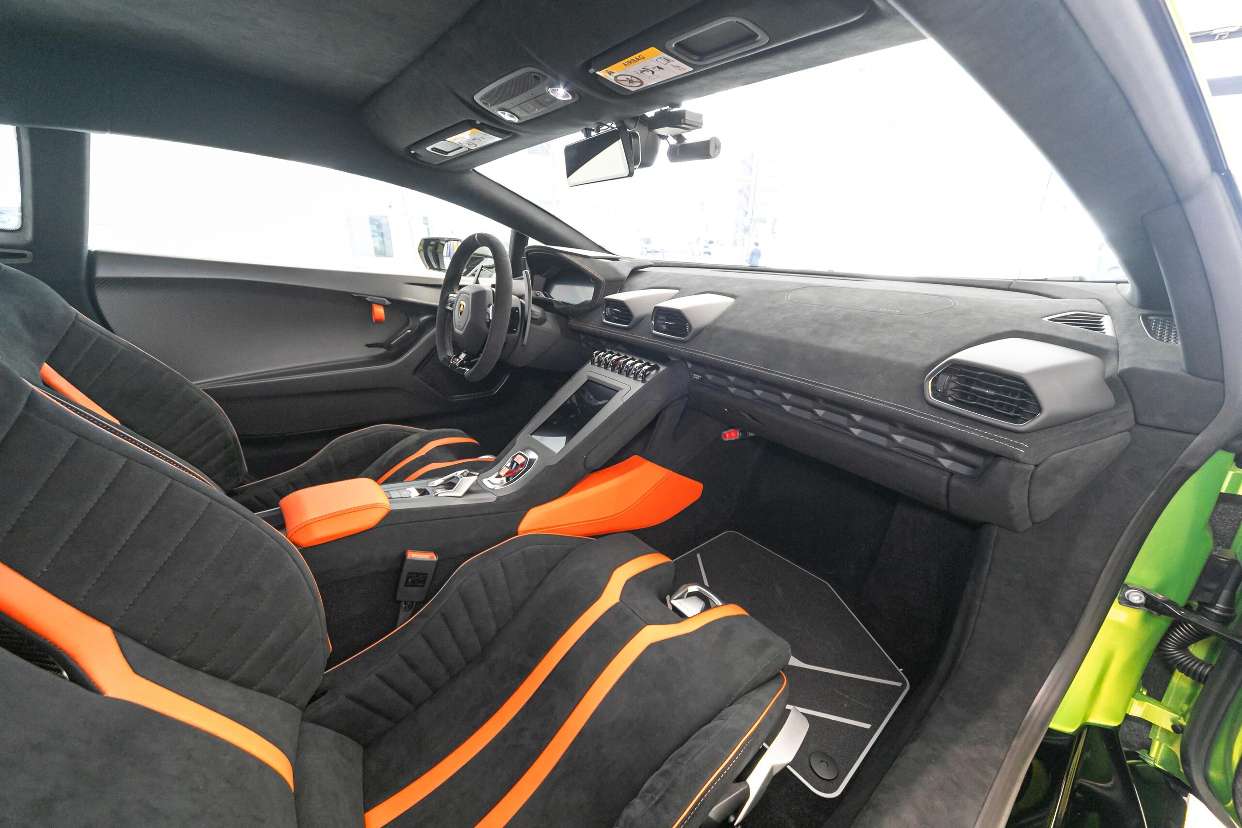 2023 Lamborghini Huracán STO — Photo 22 / 27