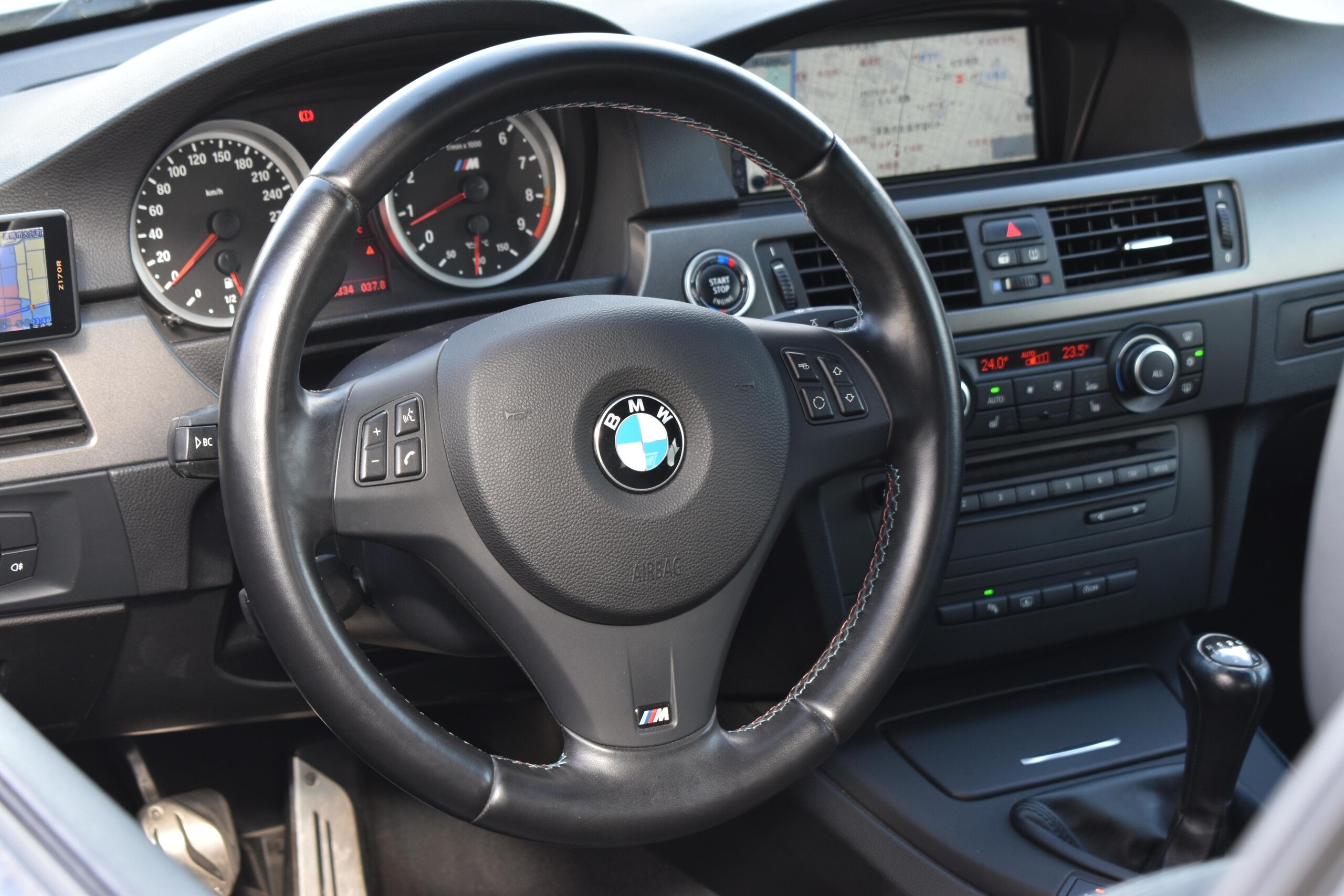 2011 BMW M3 Coupe — Photo 10 / 17
