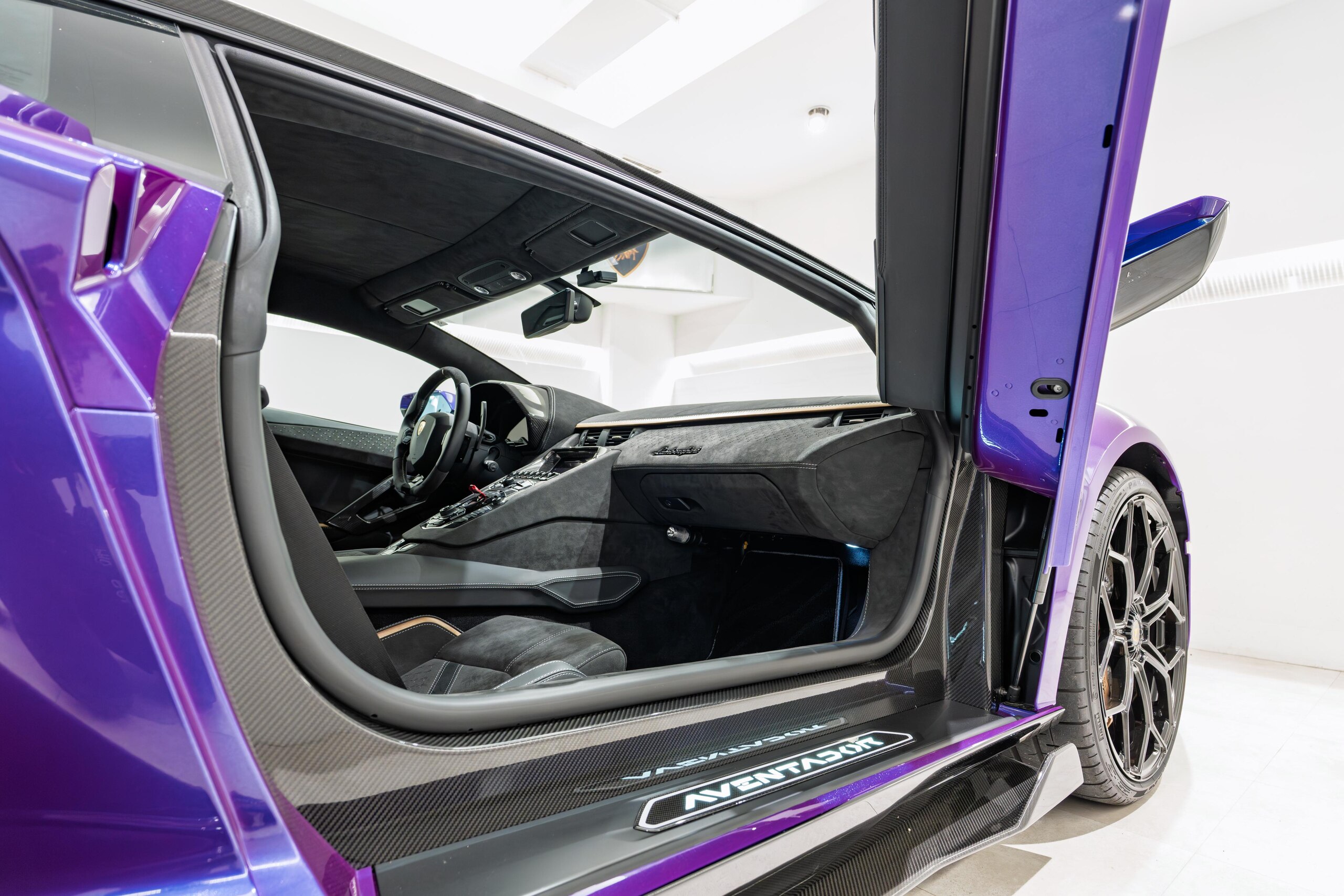 2022 Lamborghini Aventador LP780-4 Ultimae — Photo 16 / 28