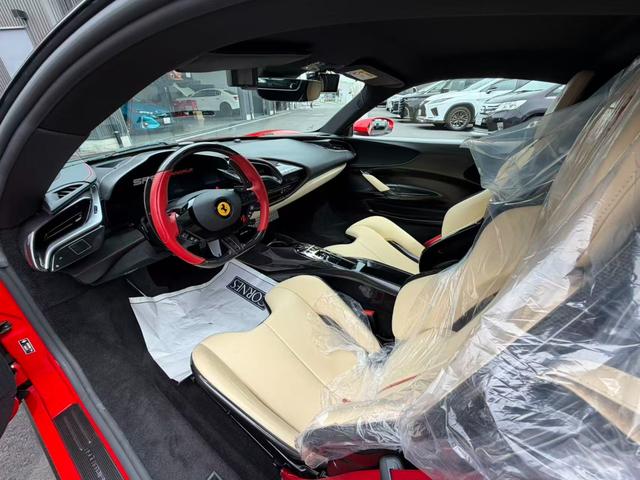 2021 Ferrari SF90 Stradale — Photo 8 / 15
