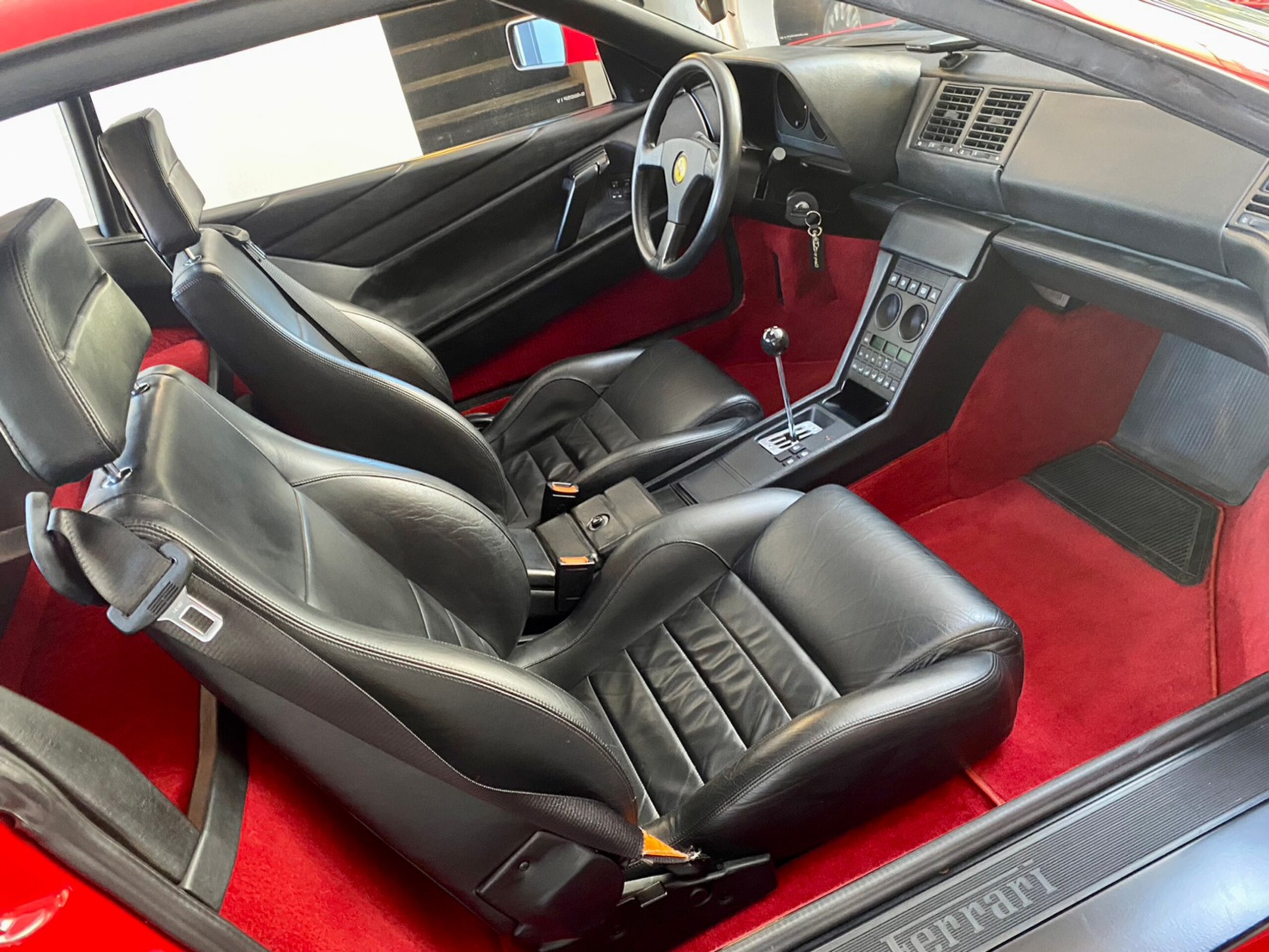 1990 Ferrari 348 TB — Photo 10 / 11