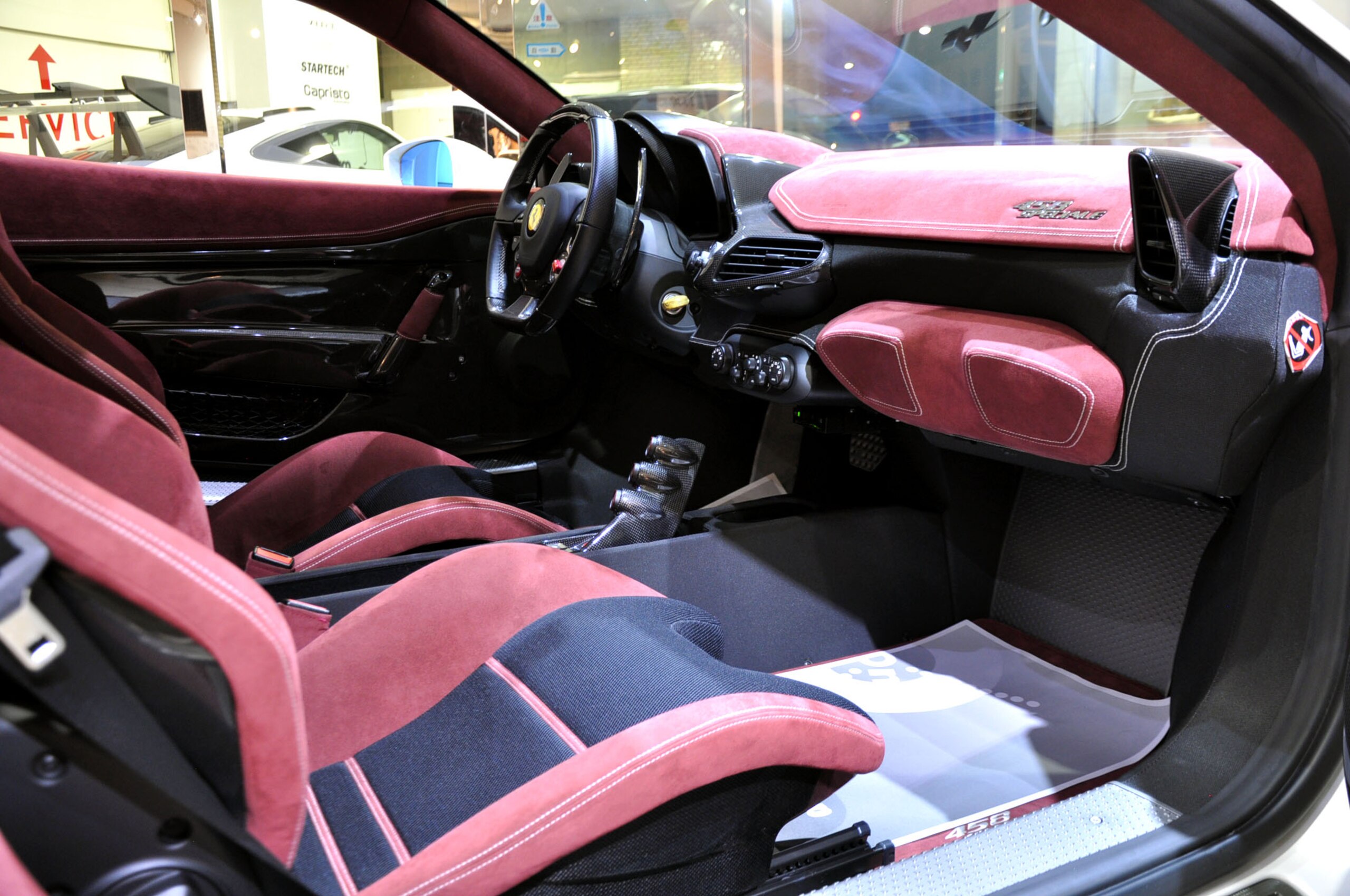 2015 Ferrari 458 Speciale — Photo 13 / 18