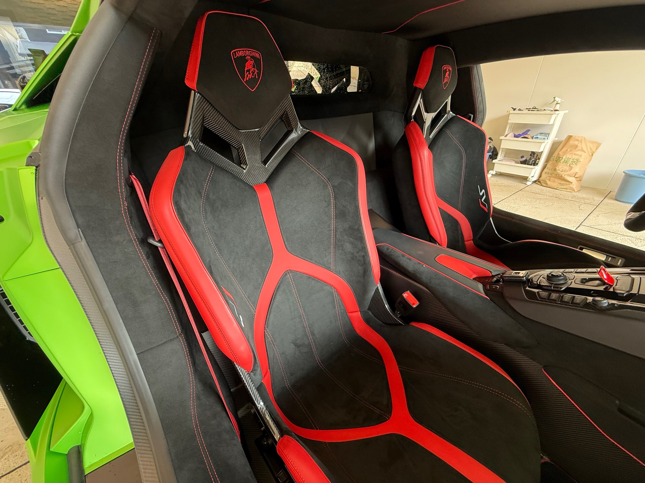 2019 Lamborghini Aventador SVJ — Photo 20 / 22