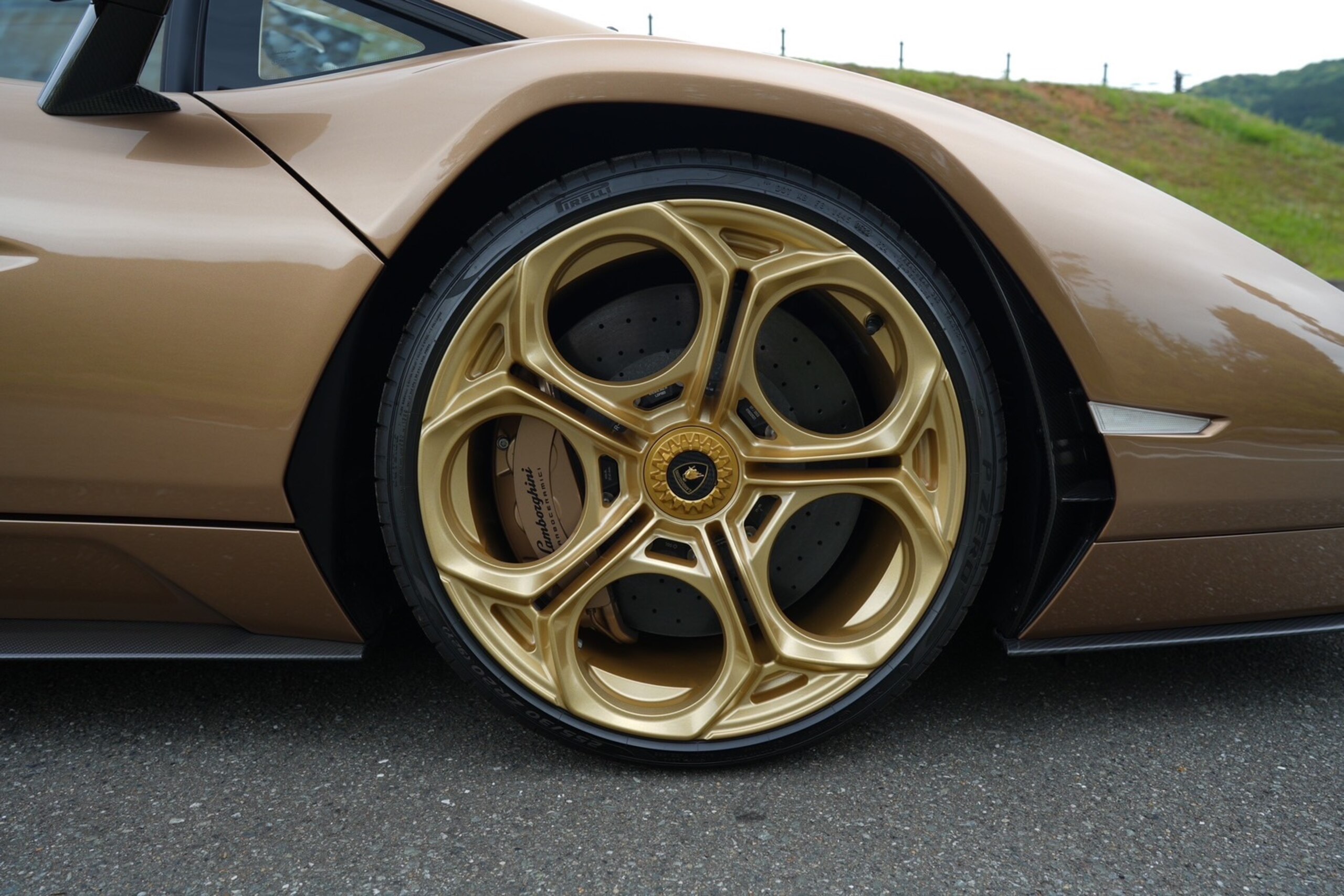 2022 Lamborghini Countach LPI 800-4 — Photo 20 / 28