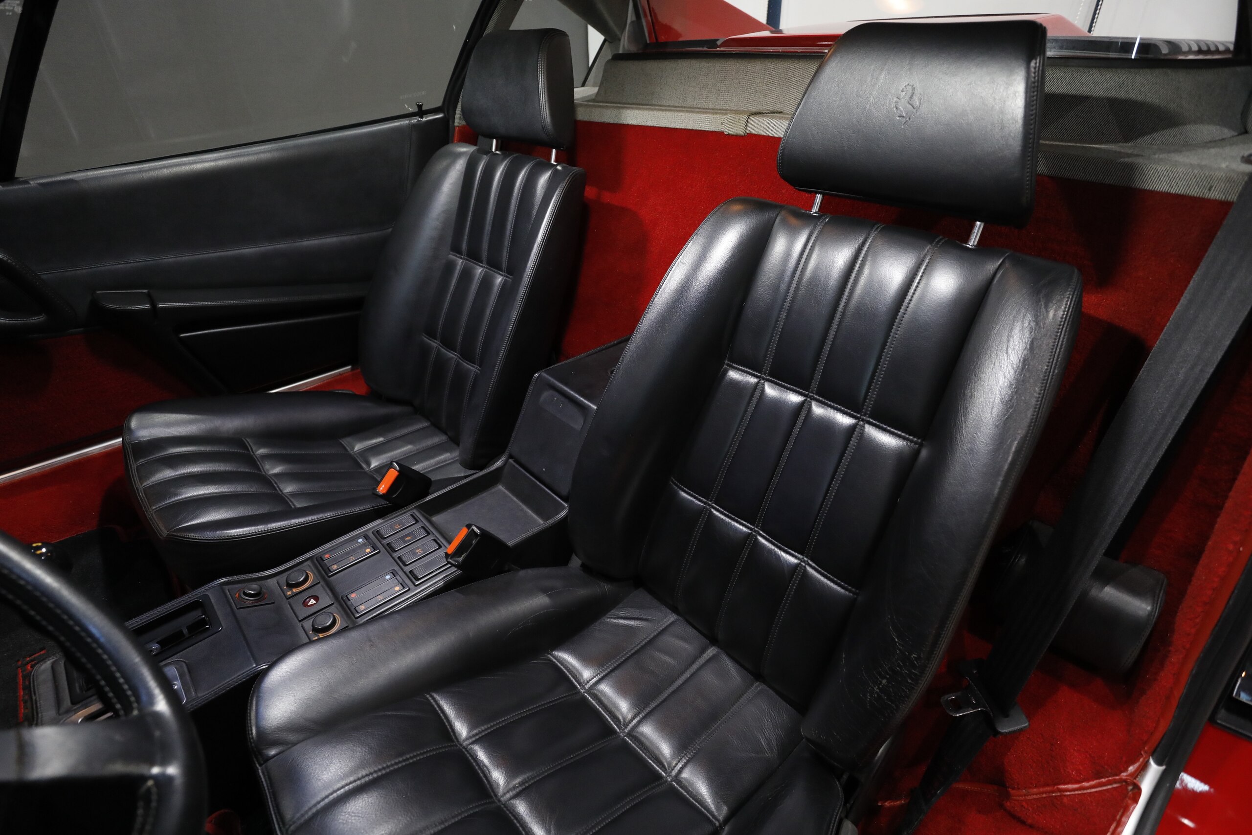 1989 Ferrari 208 GTB Turbo — Photo 7 / 25