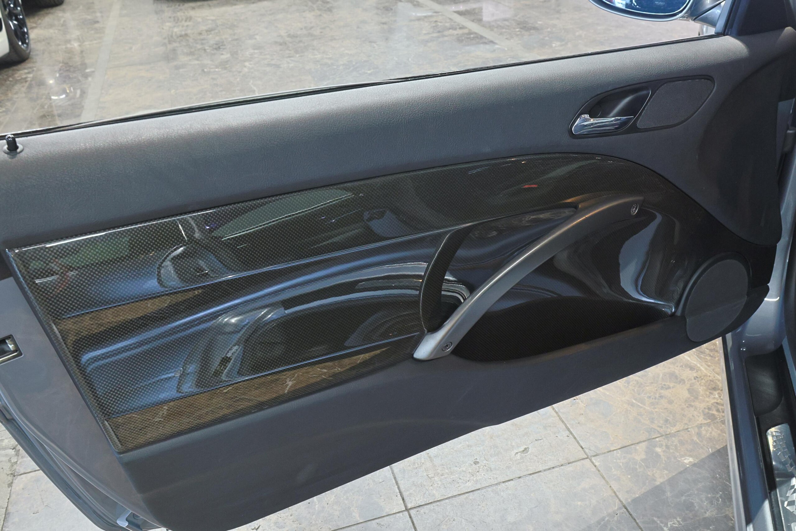 2004 BMW M3 CSL — Photo 10 / 28