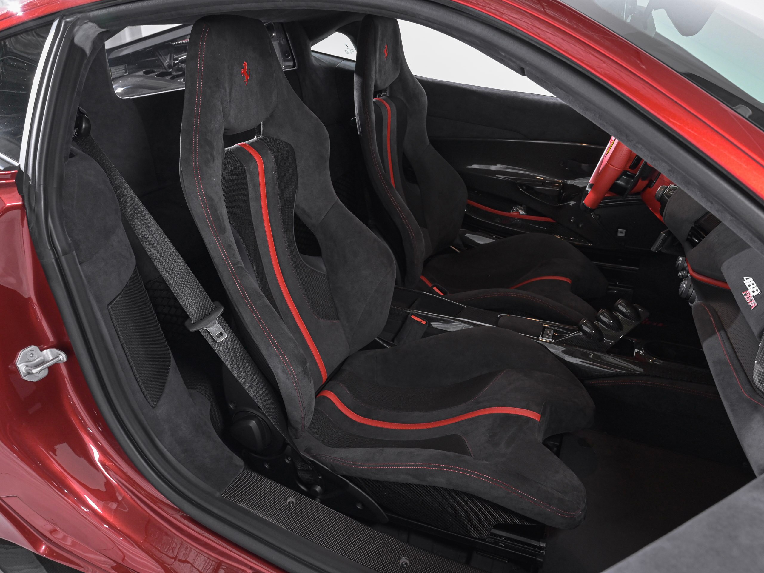 2020 Ferrari 488 Pista — Photo 24 / 30