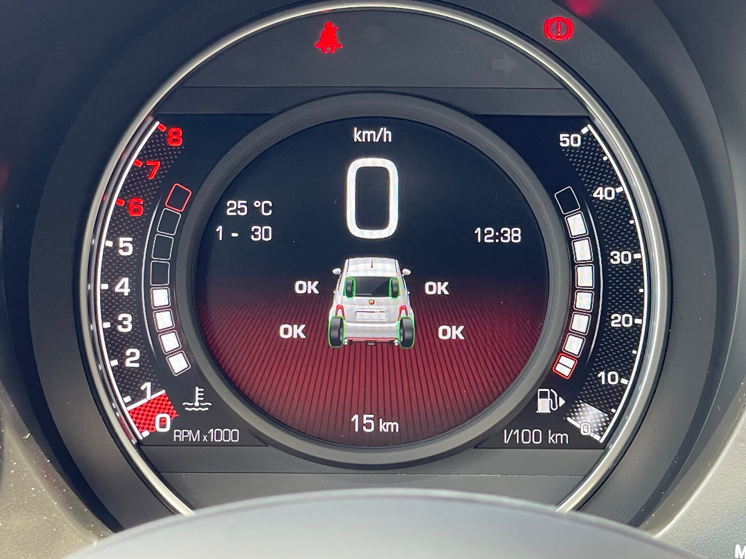 2025 Abarth 695 75th Anniversary — Photo 20 / 33