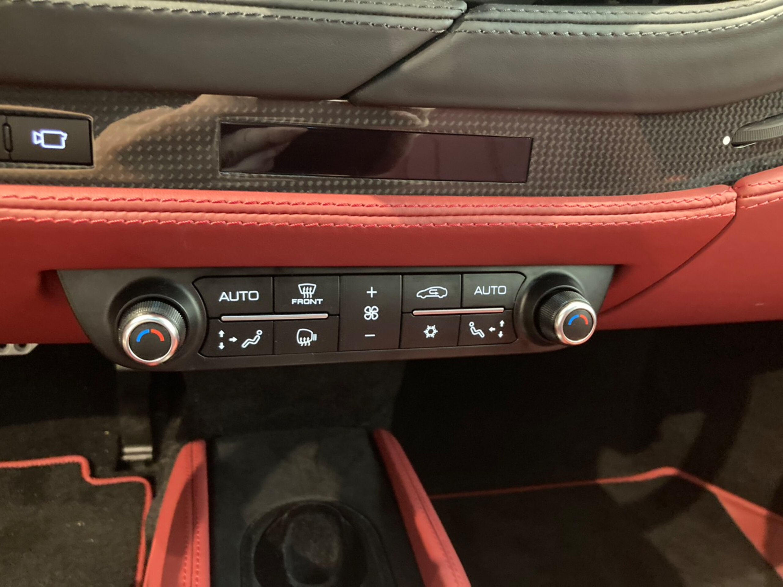 2020 Ferrari F8 Tributo — Photo 21 / 31