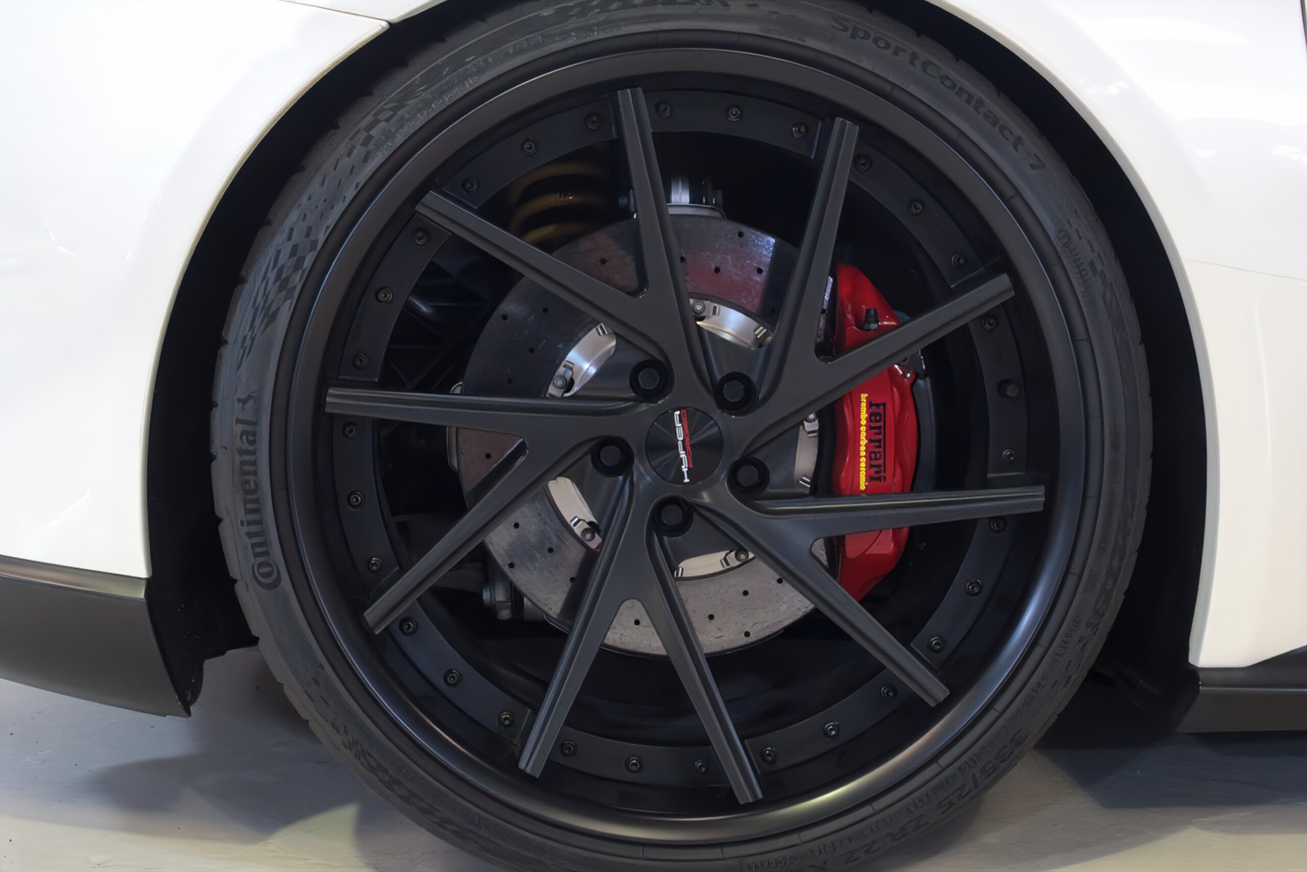 2013 Ferrari F12 Berlinetta — Photo 47 / 48
