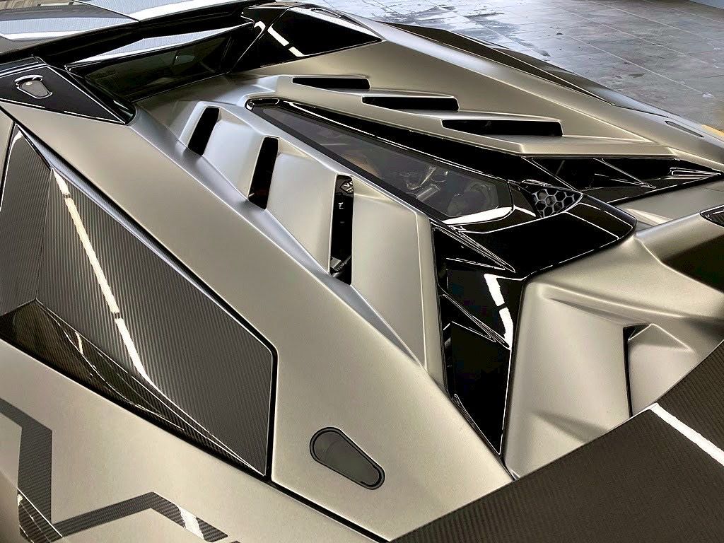 2020 Lamborghini Aventador SVJ Roadster — Photo 22 / 24