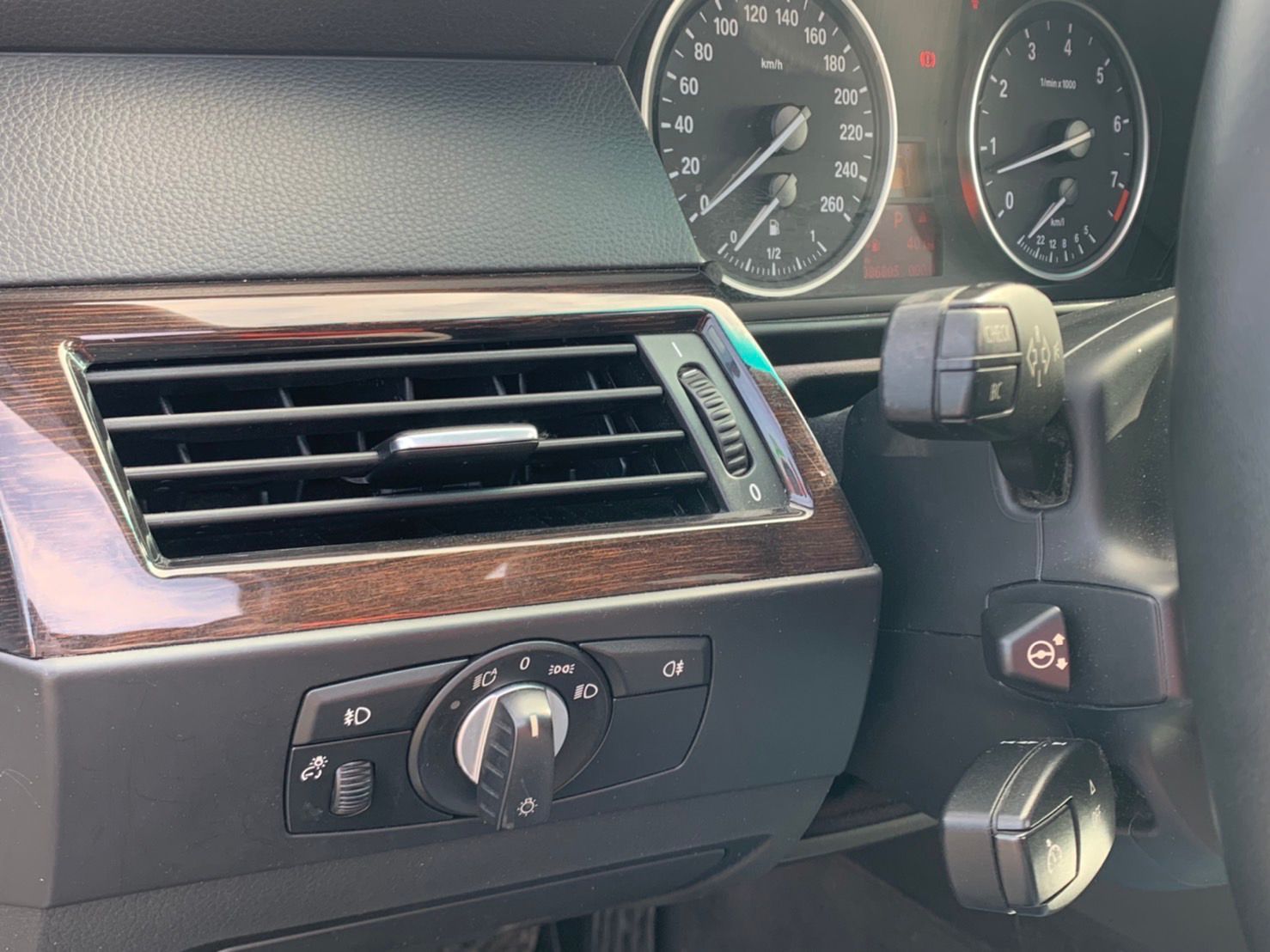 2009 BMW 525i M Sport — Photo 13 / 22
