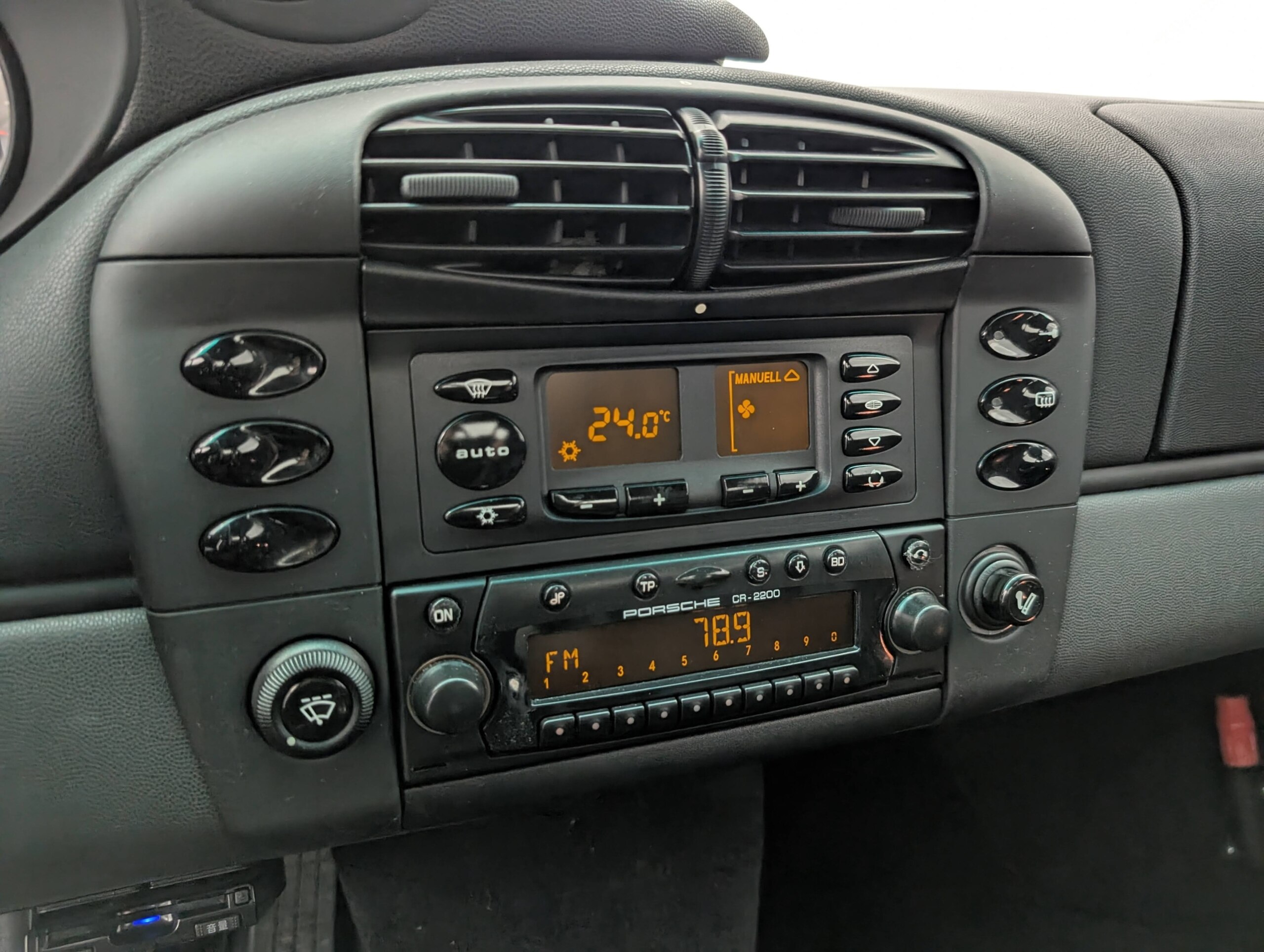 1999 Porsche 911 GT3 — Photo 17 / 24