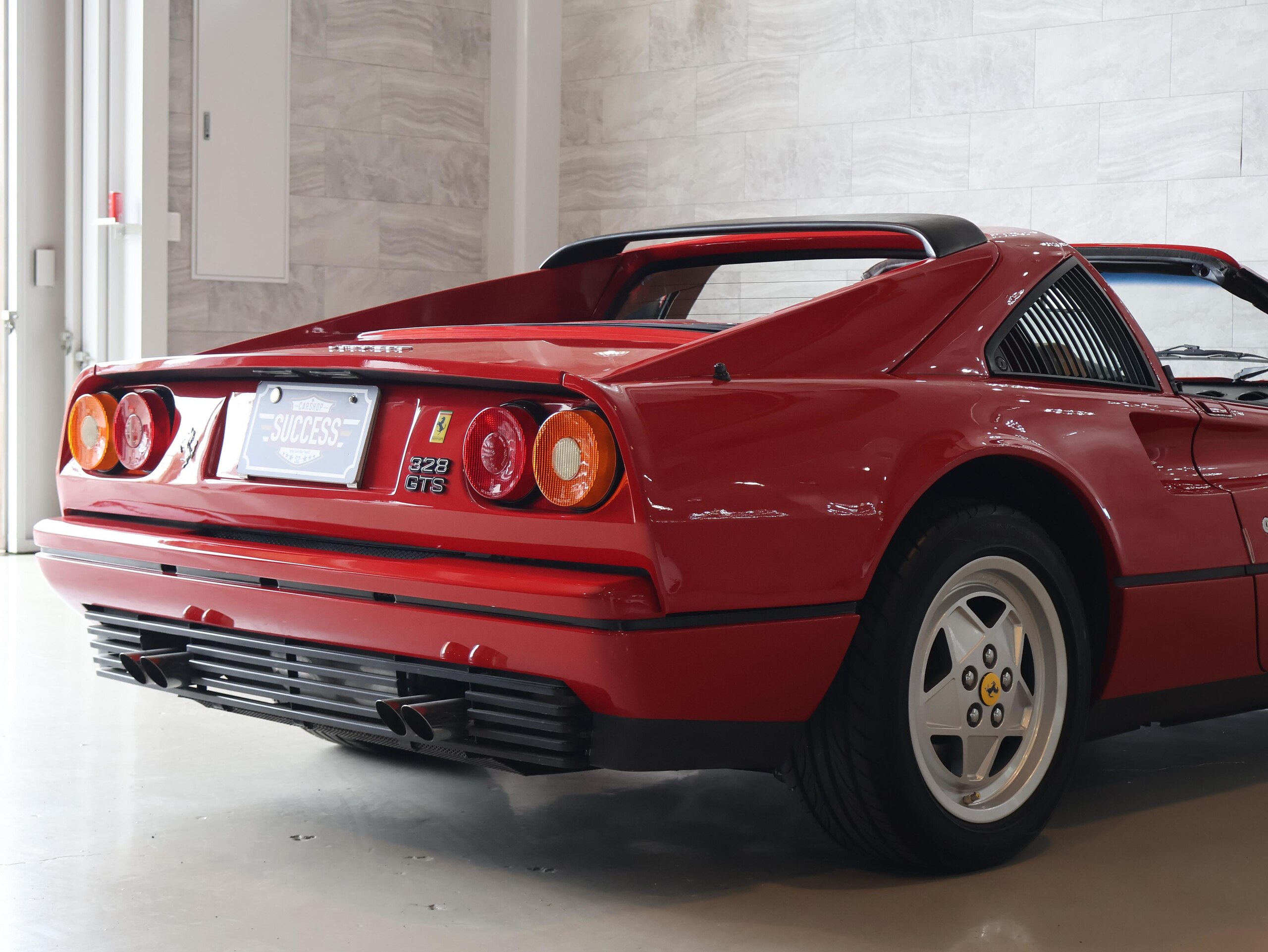 1989 Ferrari 328GTS — Photo 45 / 52