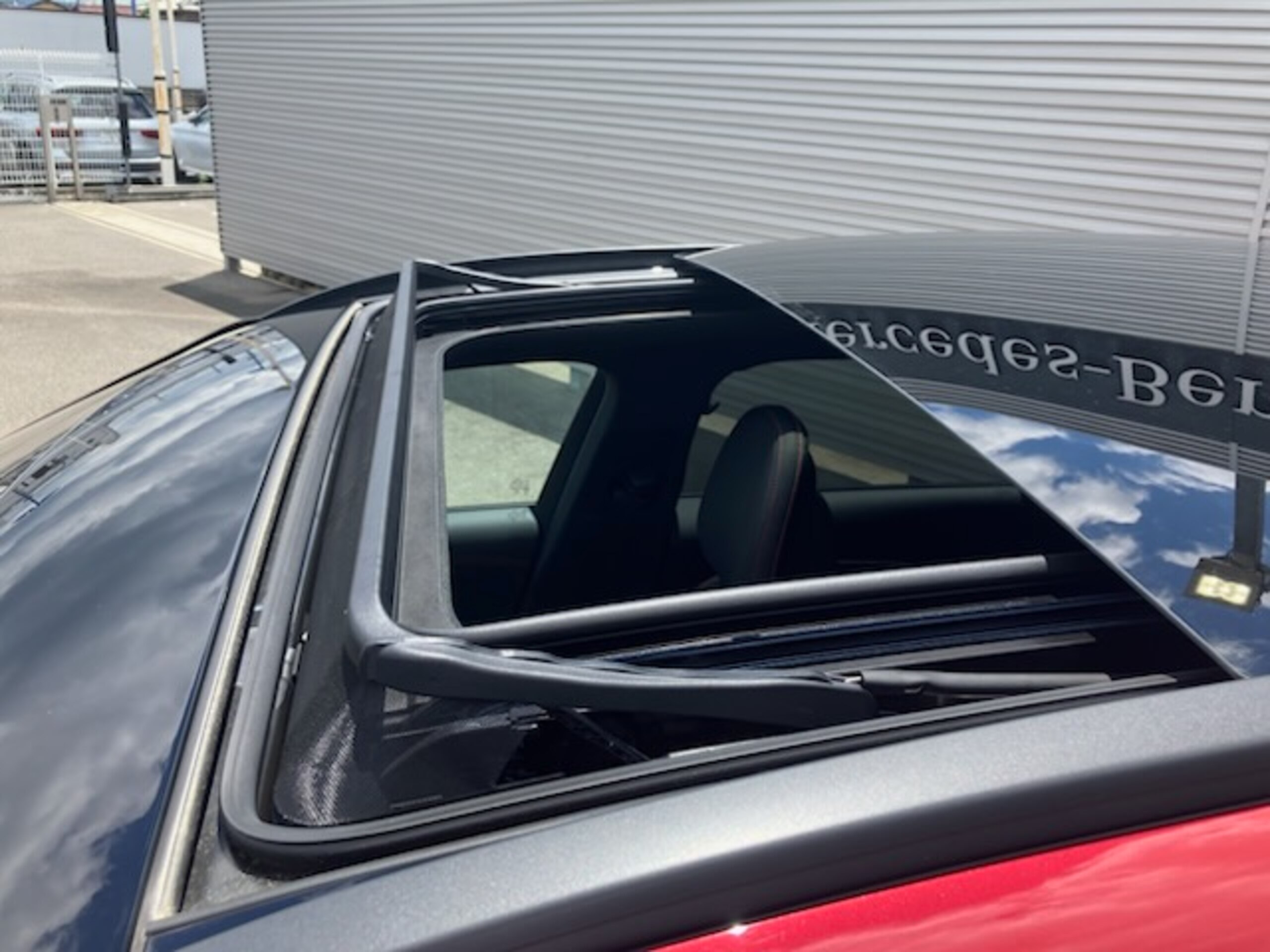 2025 Mercedes Benz C43 AMG — Photo 12 / 19