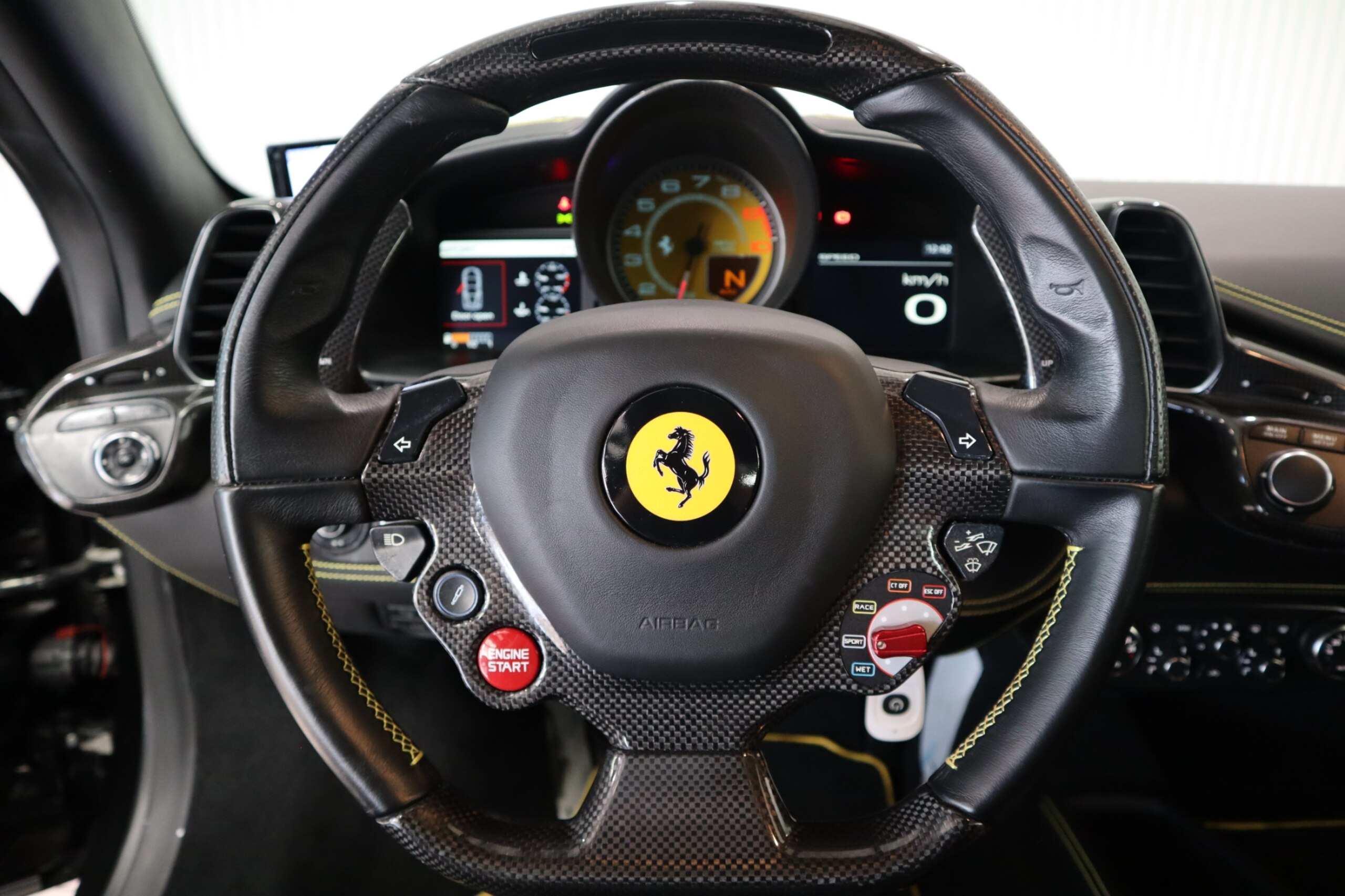 2012 Ferrari 458 Italia F1 DCT — Photo 11 / 18