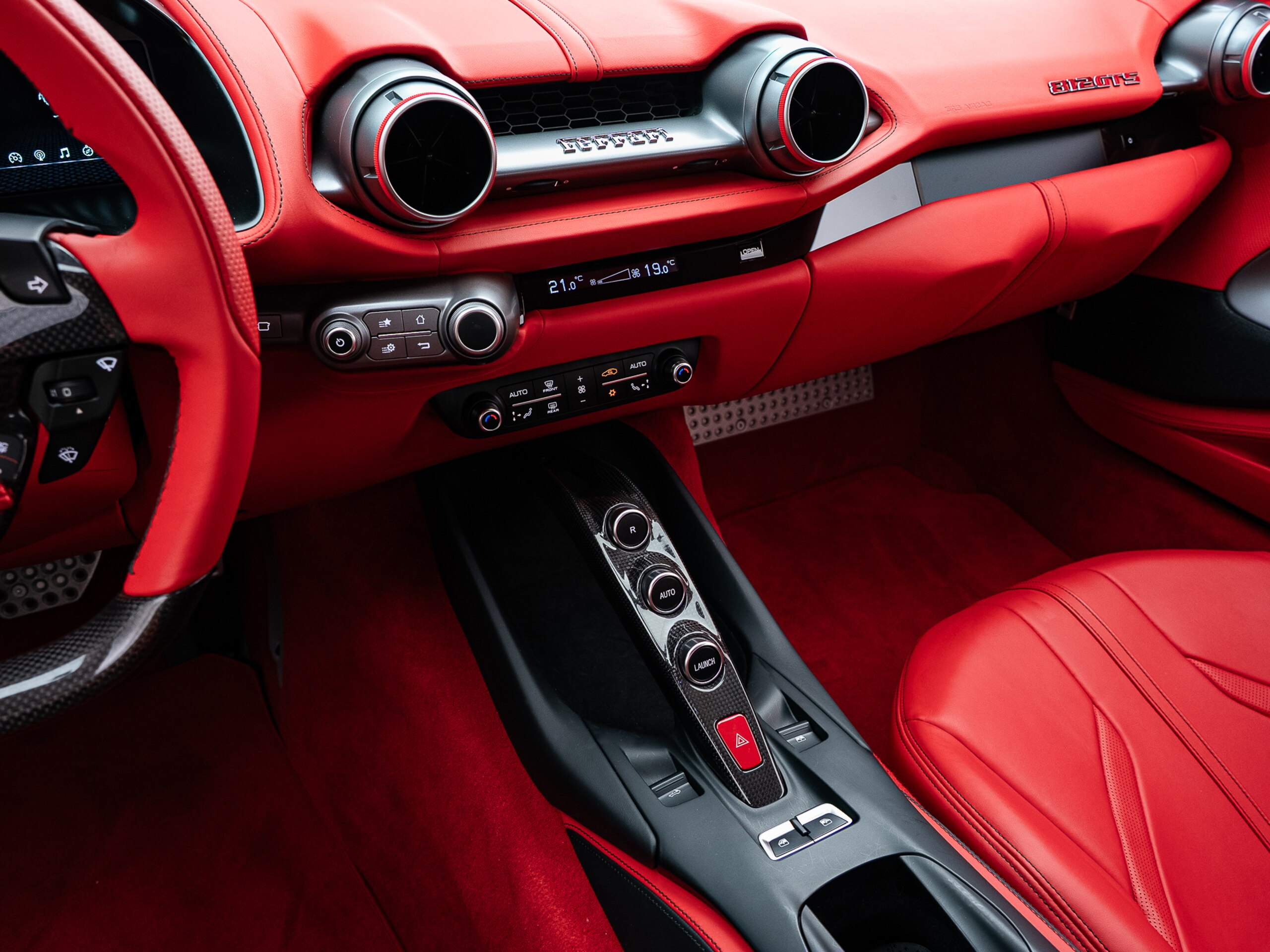 2021 Ferrari 812GTS — Photo 30 / 55