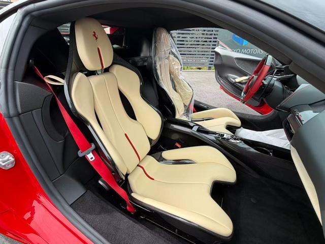 2021 Ferrari SF90 Stradale — Photo 13 / 15