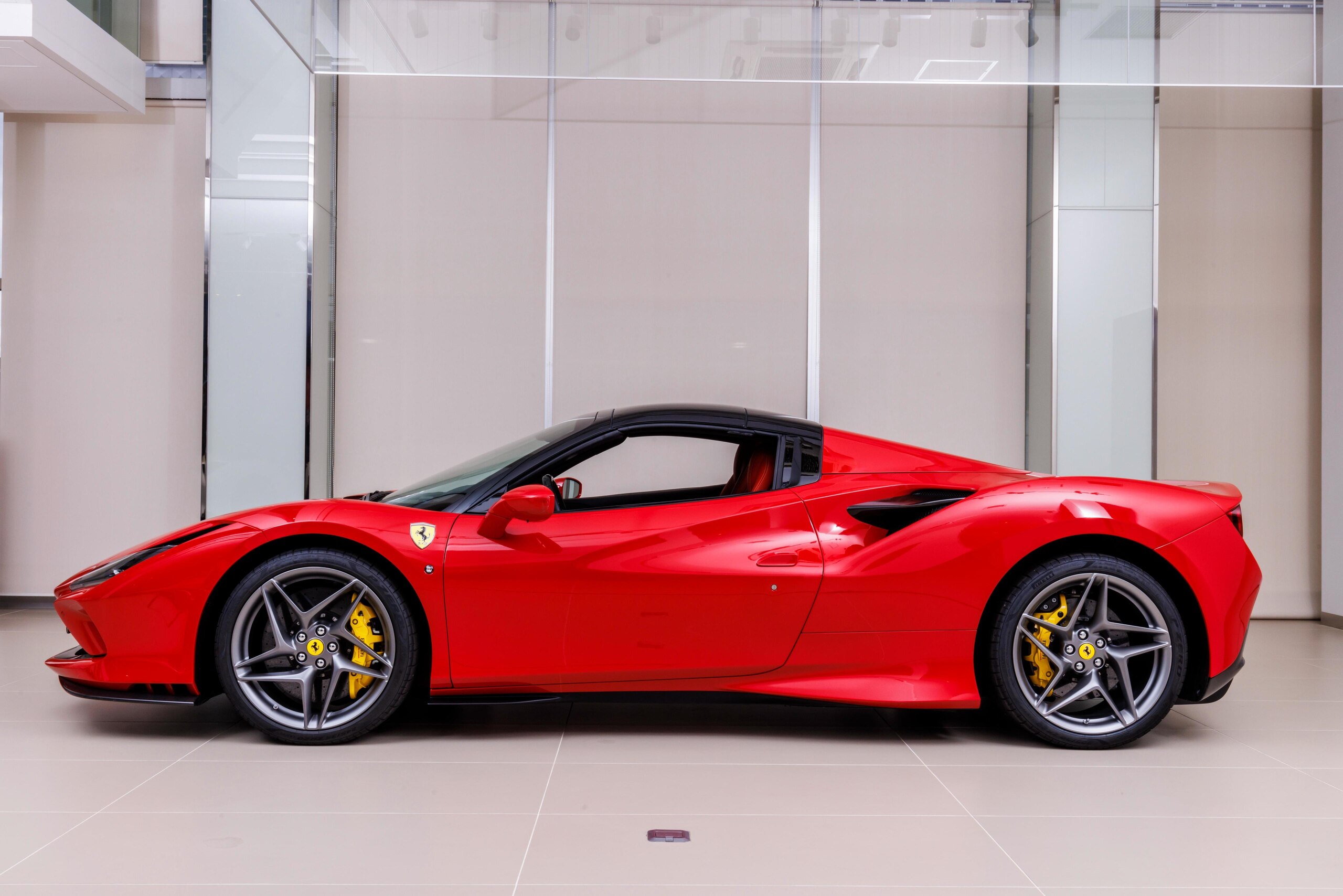 2022 Ferrari F8 Spider — Photo 9 / 42