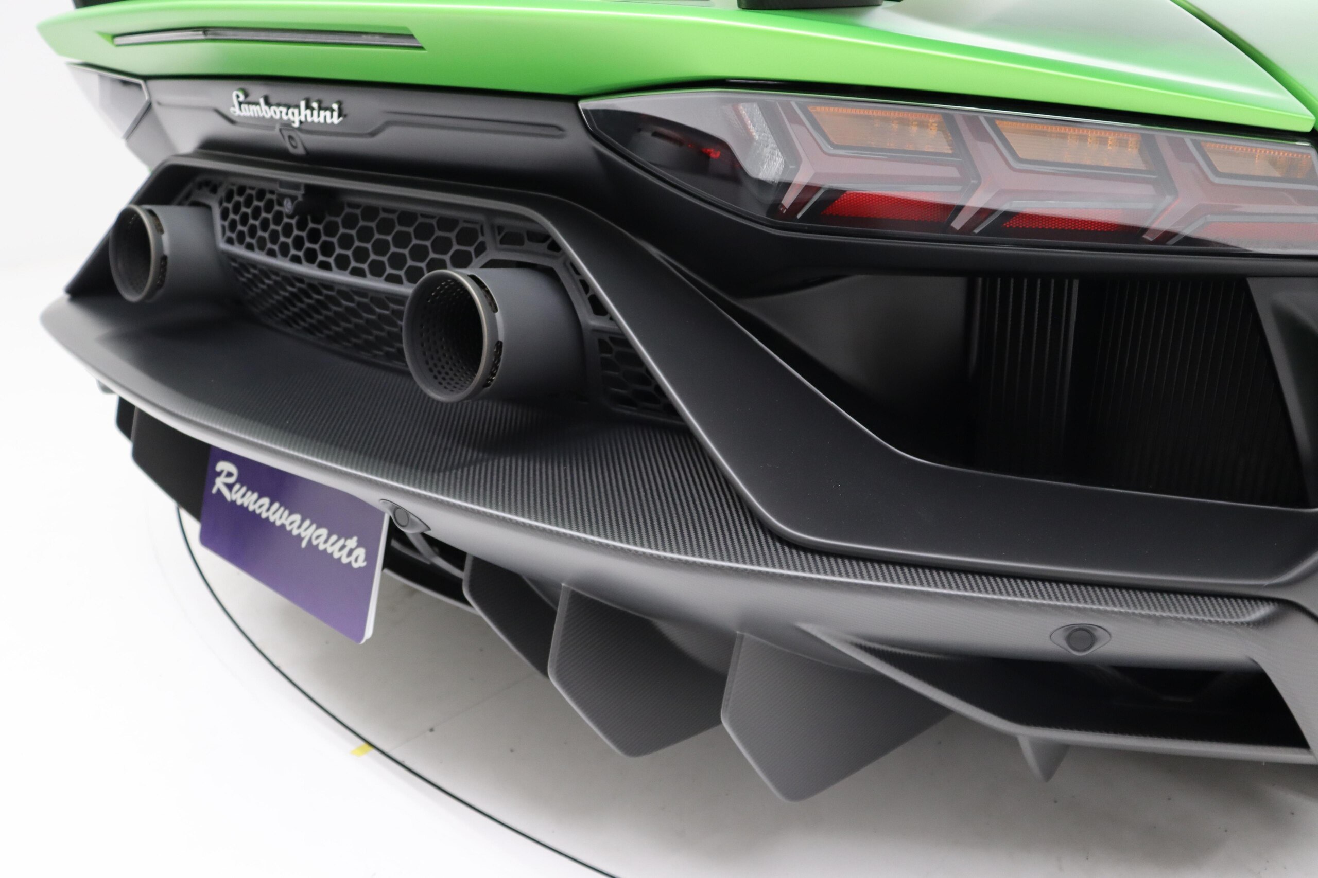 2019 Lamborghini Aventador SVJ — Photo 6 / 28