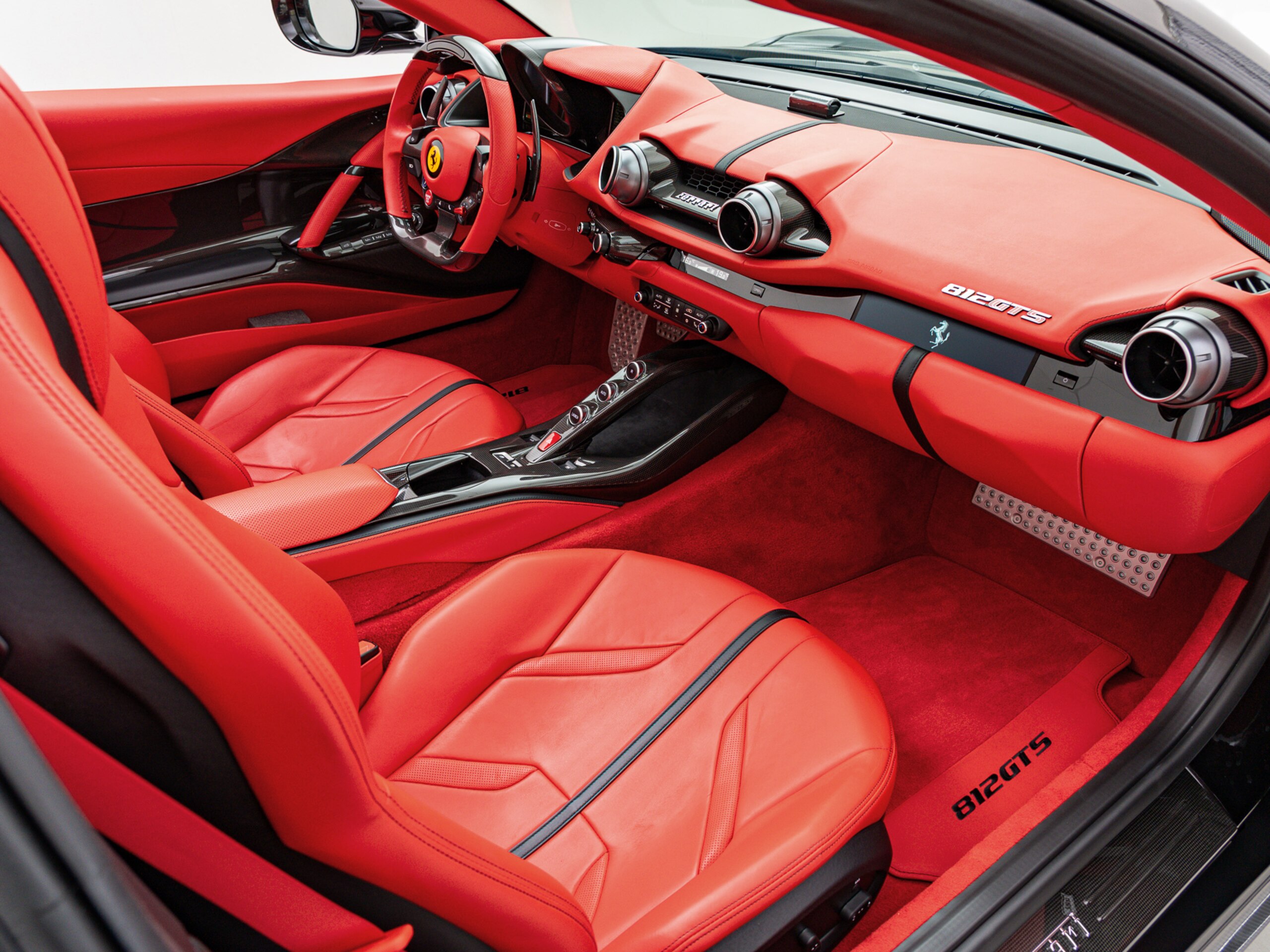 2022 Ferrari 812GTS — Photo 13 / 20