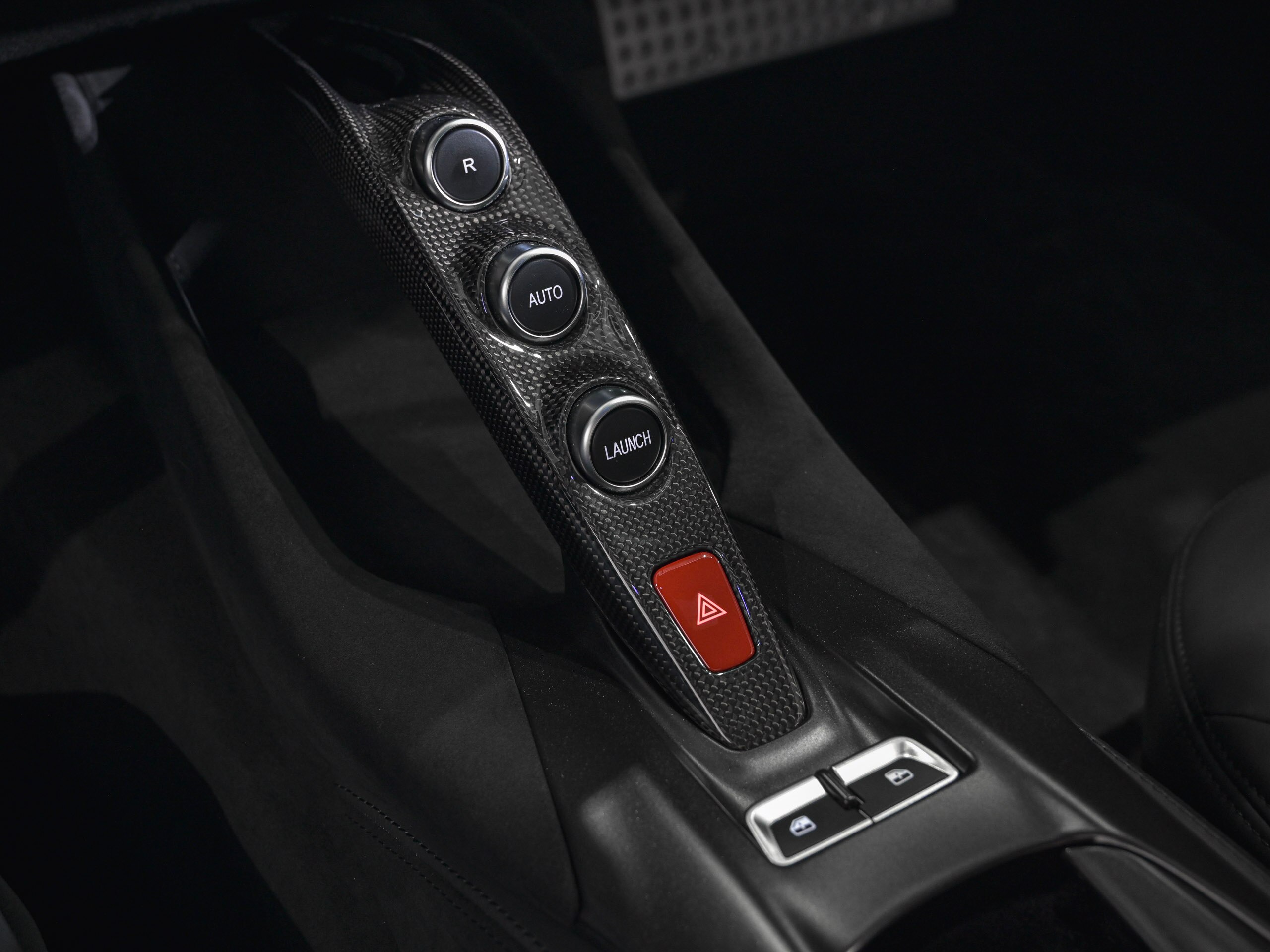 2020 Ferrari 812 Superfast — Photo 11 / 38