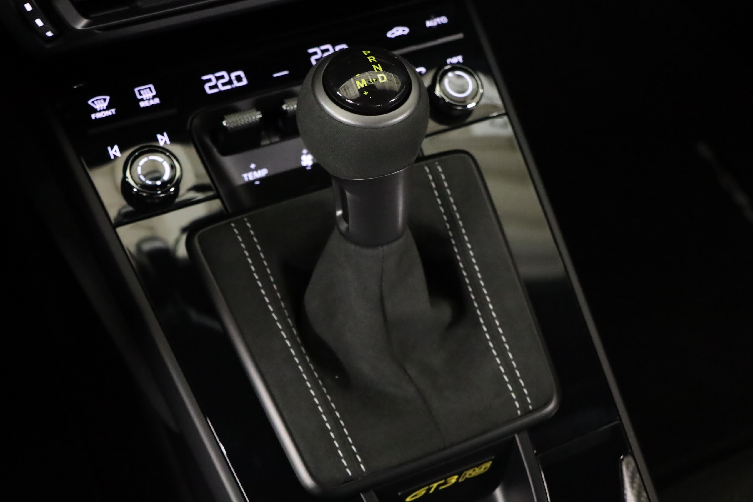 2024 Porsche 911 GT3 RS — Photo 15 / 20
