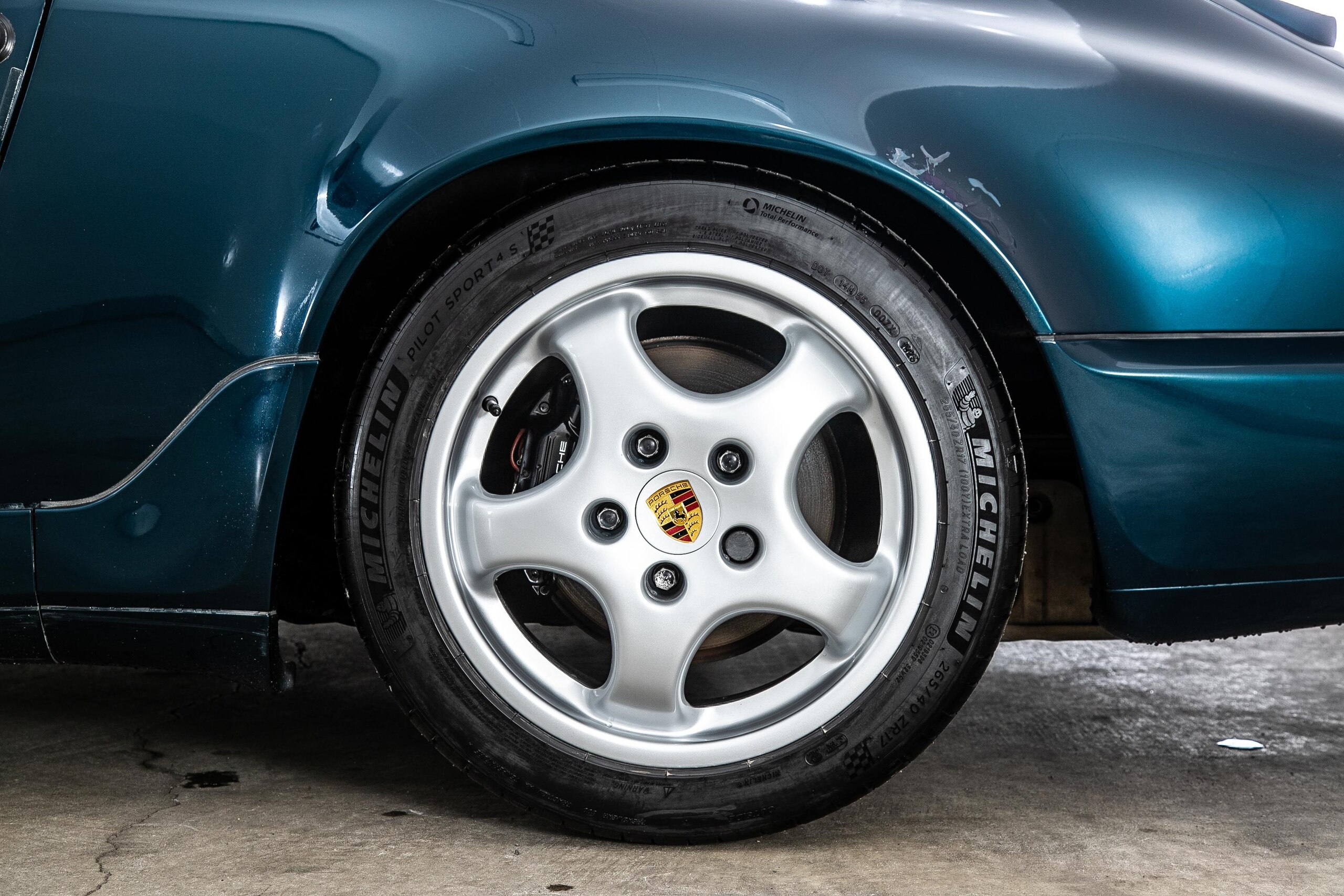 1993 Porsche 911 Carrera 2 — Photo 19 / 21