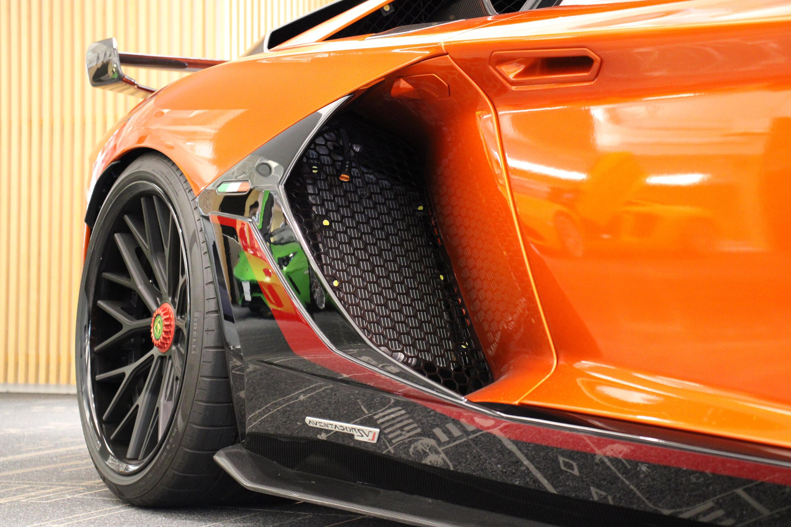 2019 Lamborghini Aventador SVJ — Photo 19 / 24
